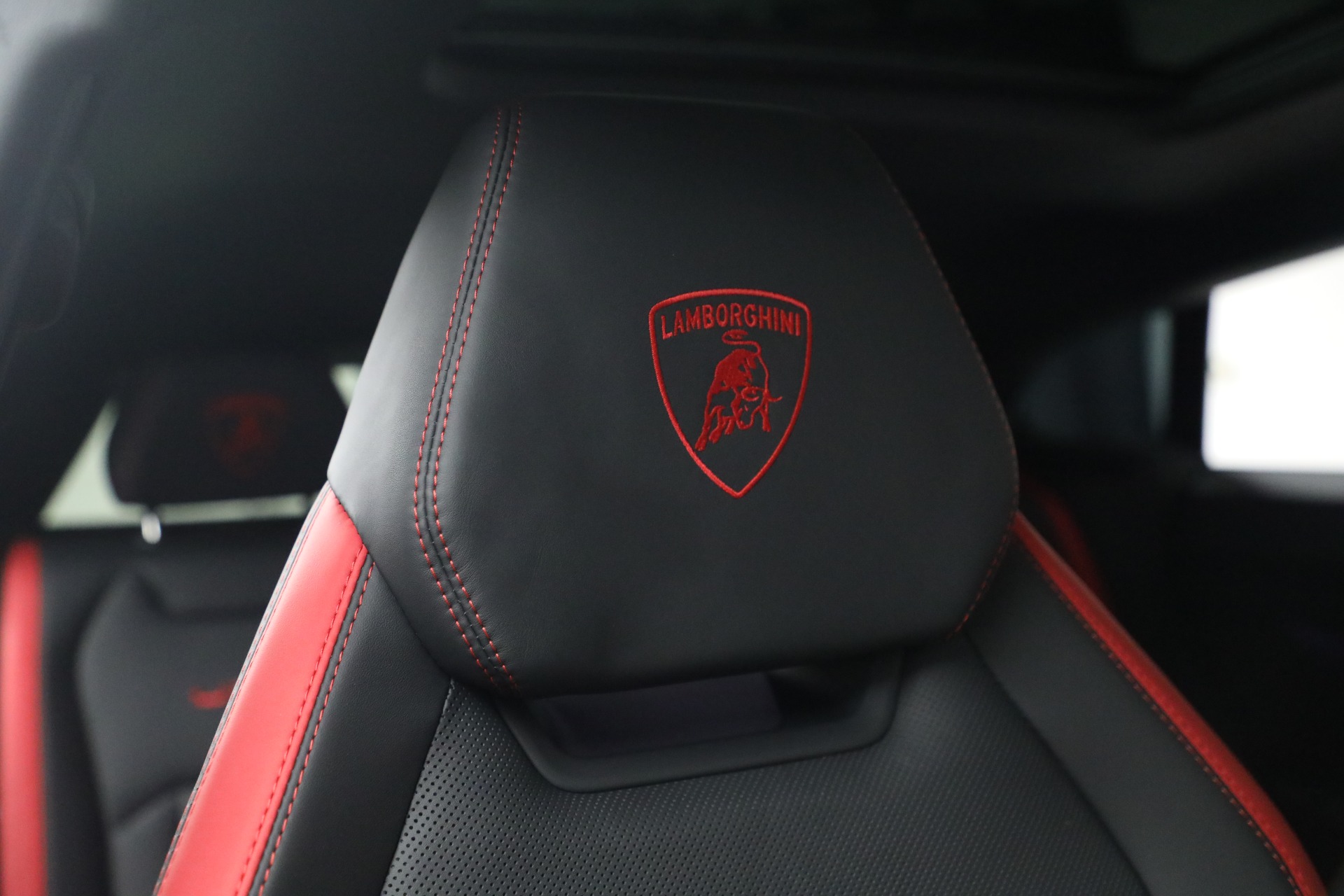 Used-2024-Lamborghini-Urus-Performante