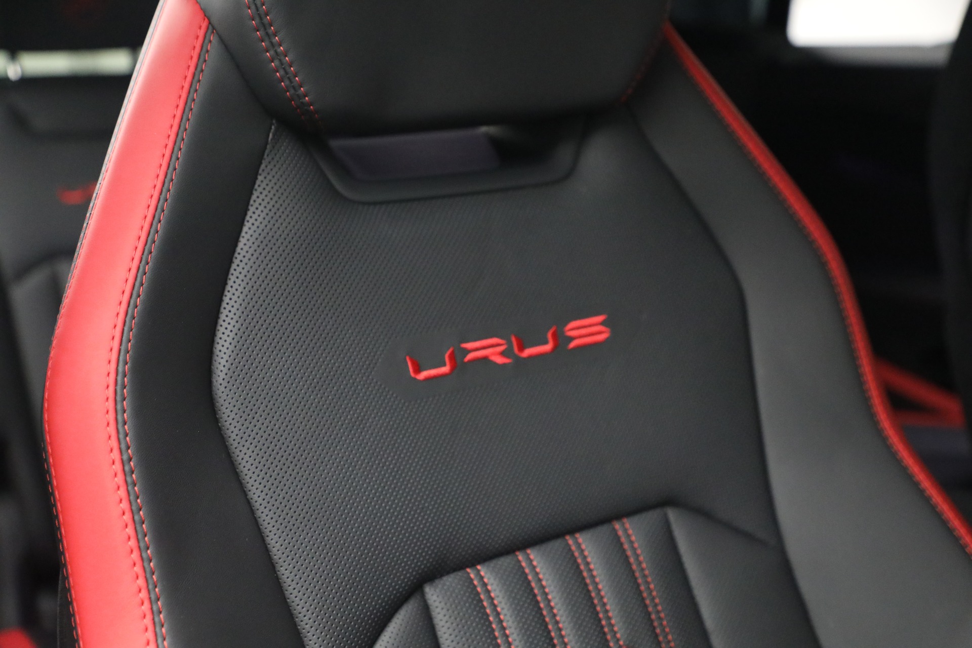Used-2024-Lamborghini-Urus-Performante