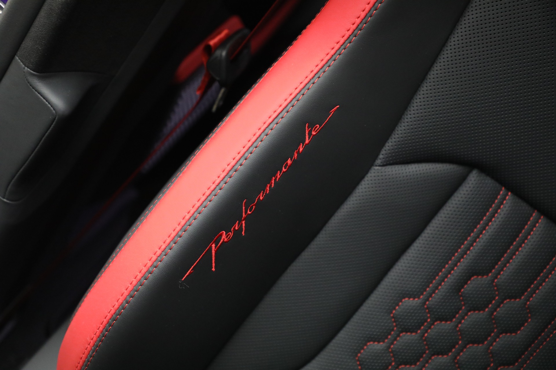 Used-2024-Lamborghini-Urus-Performante