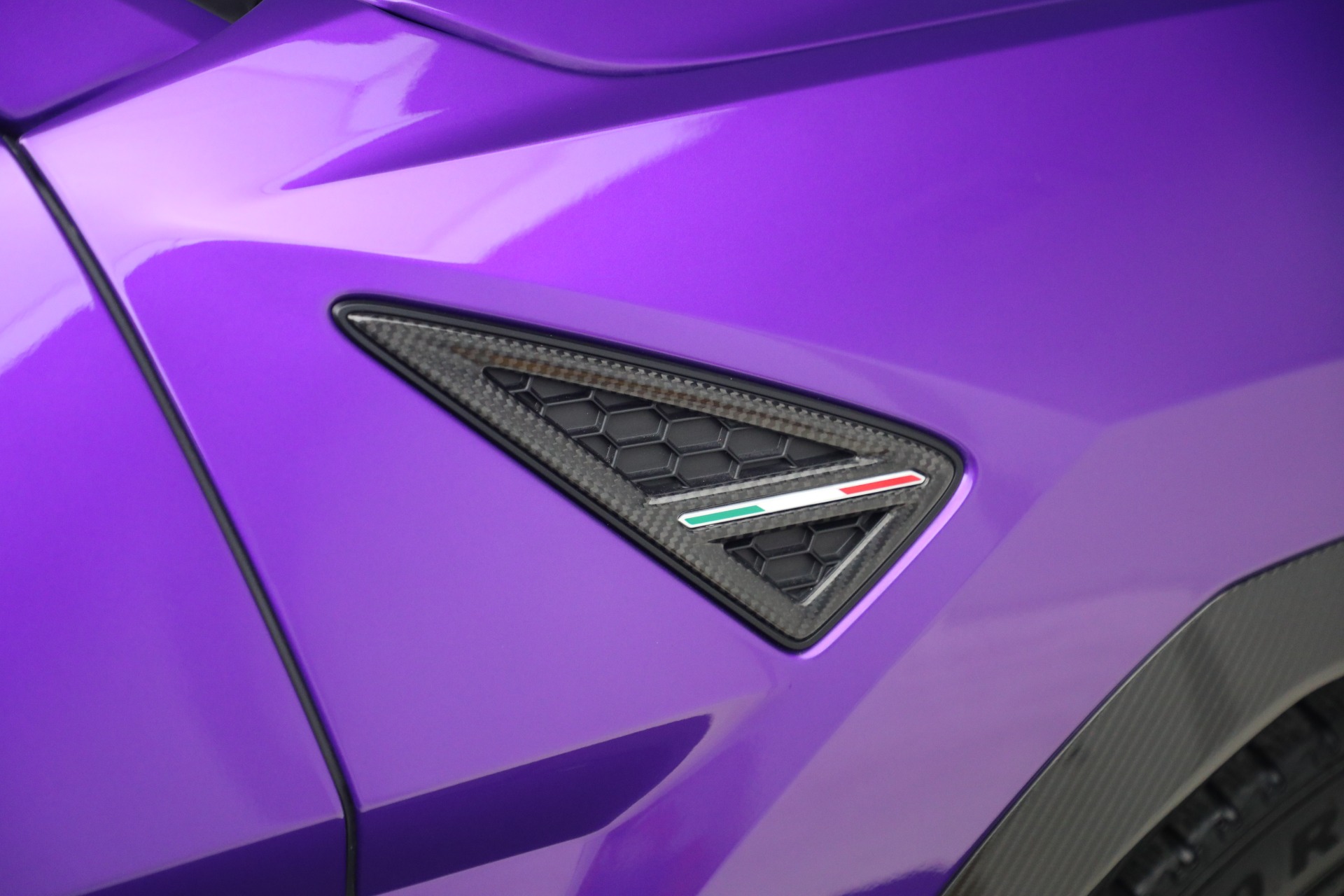 Used-2024-Lamborghini-Urus-Performante
