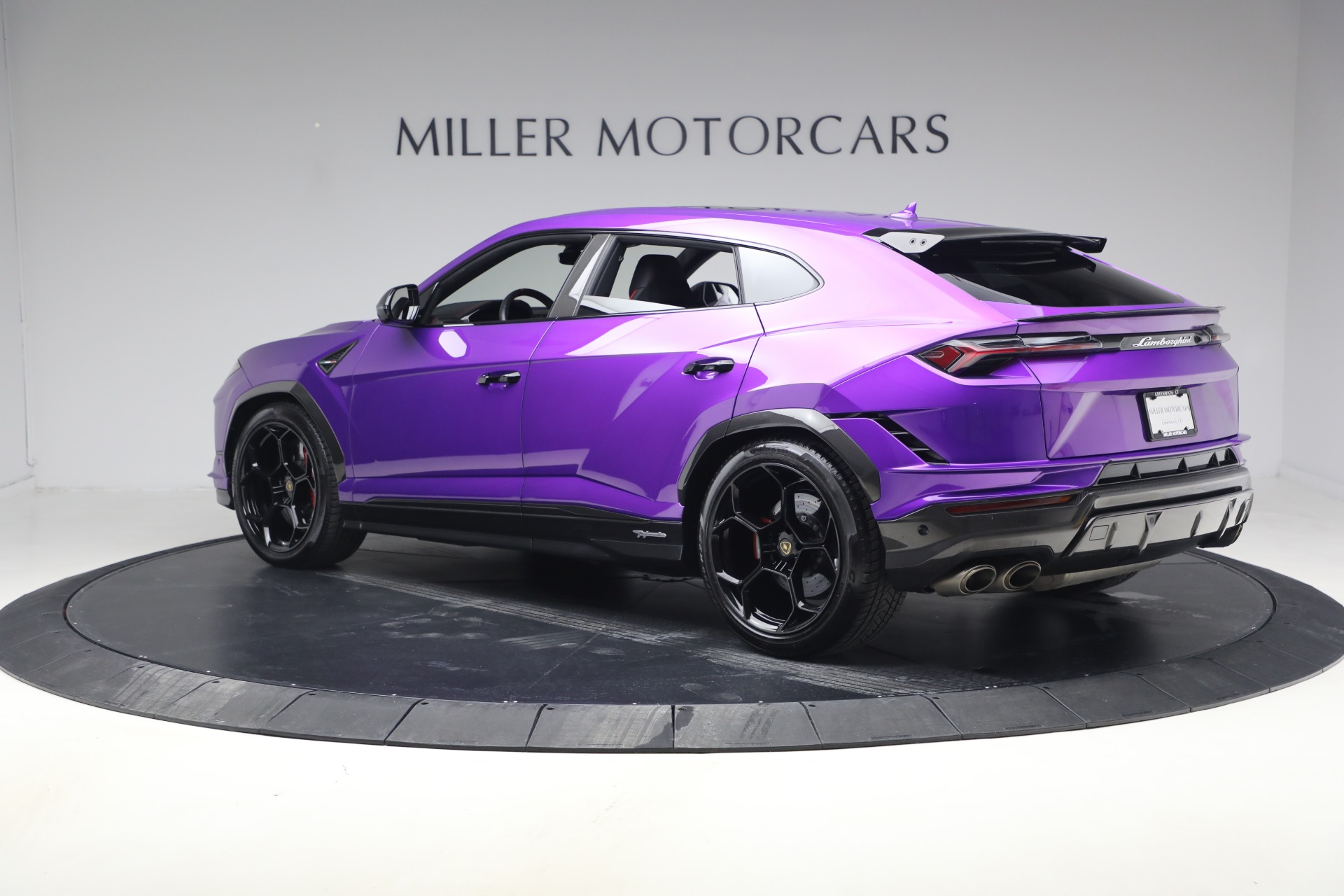 Used-2024-Lamborghini-Urus-Performante
