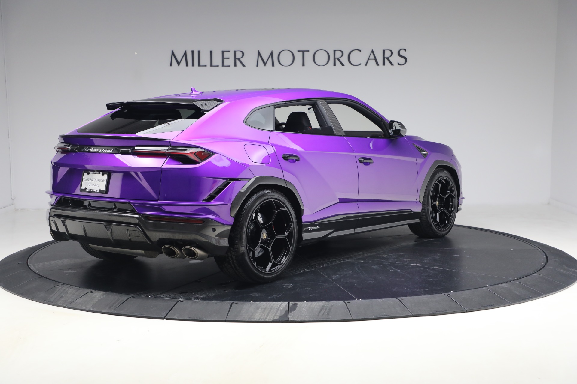 Used-2024-Lamborghini-Urus-Performante