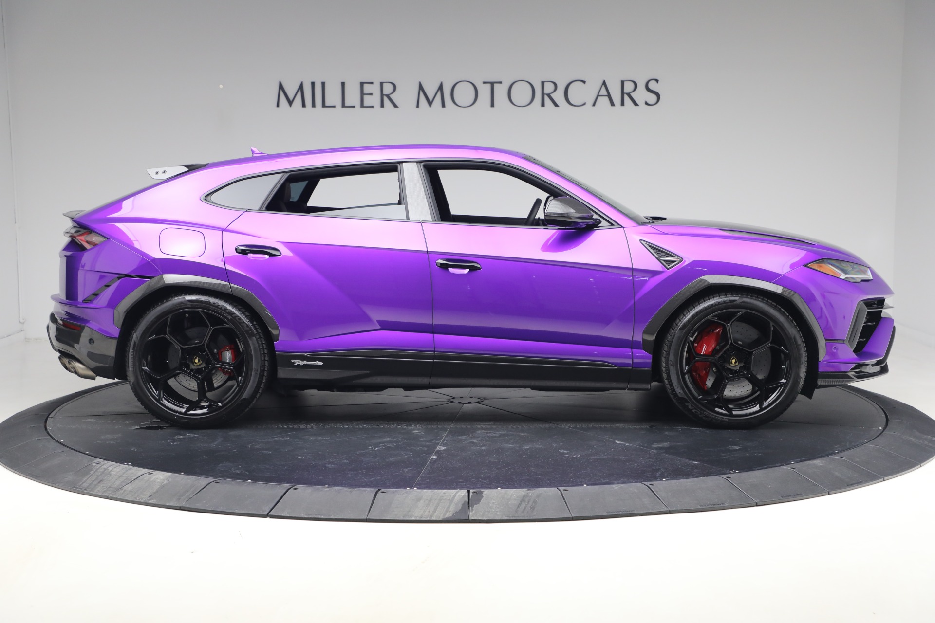 Used-2024-Lamborghini-Urus-Performante