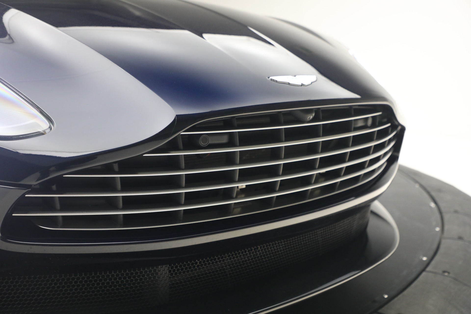 Used-2019-Aston-Martin-DB11-Volante