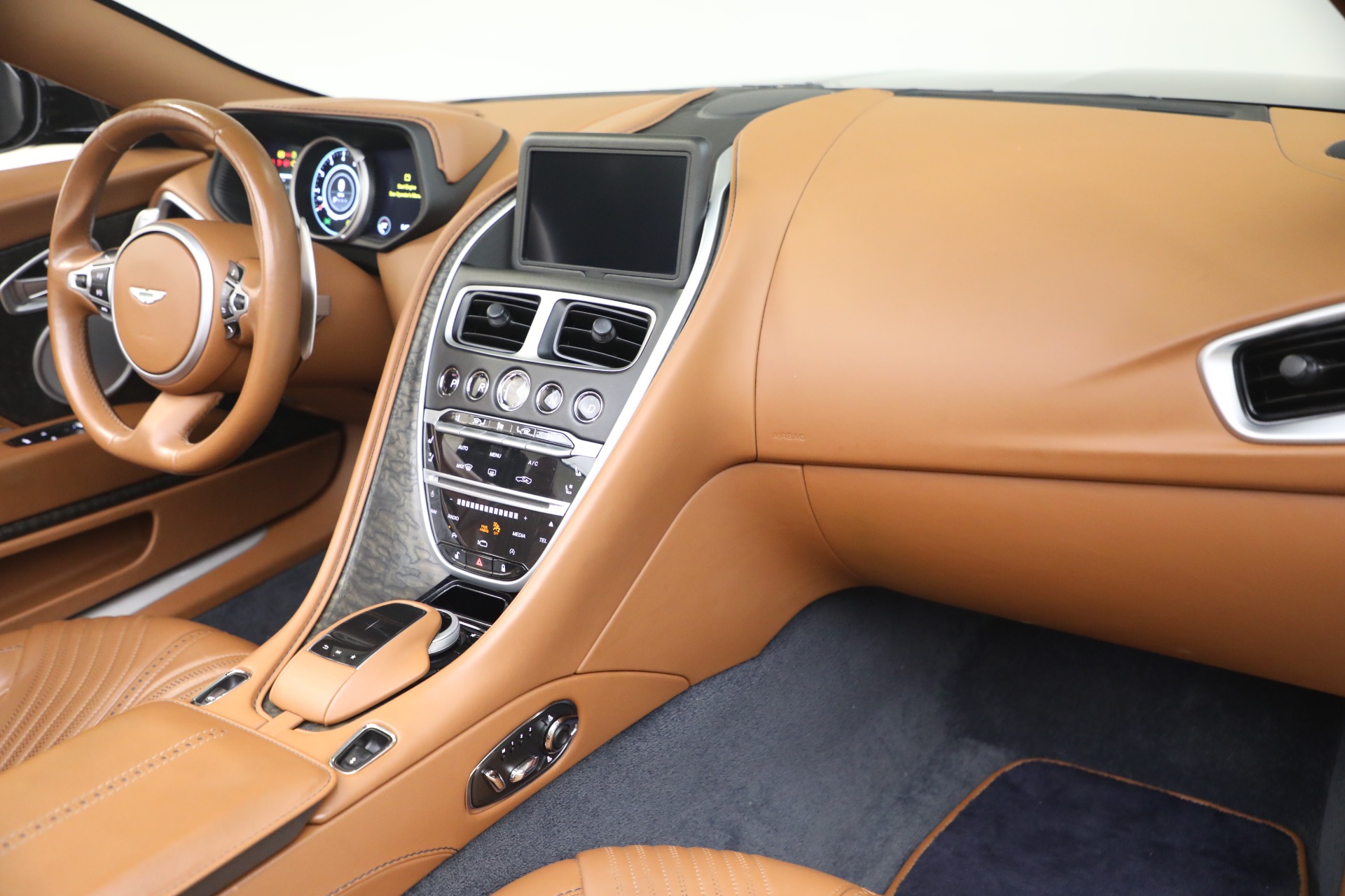 Used-2019-Aston-Martin-DB11-Volante