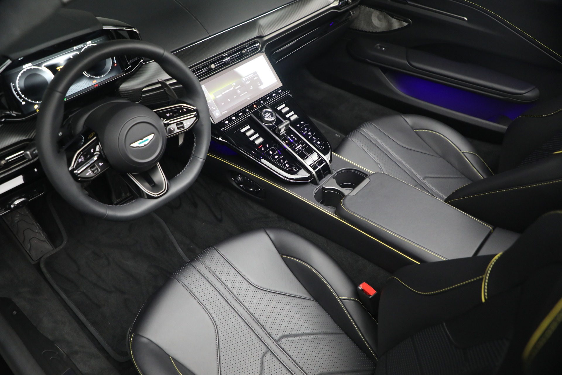 New-2026-Aston-Martin-Vantage-Roadster