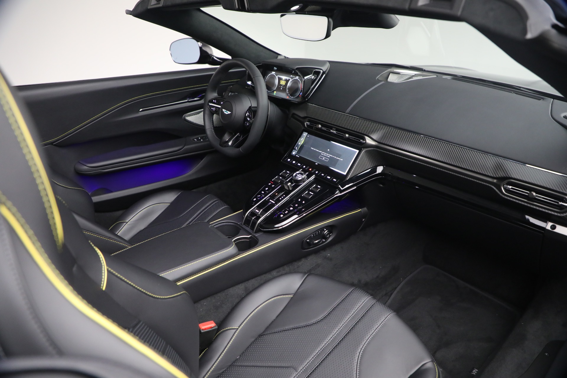 New-2026-Aston-Martin-Vantage-Roadster