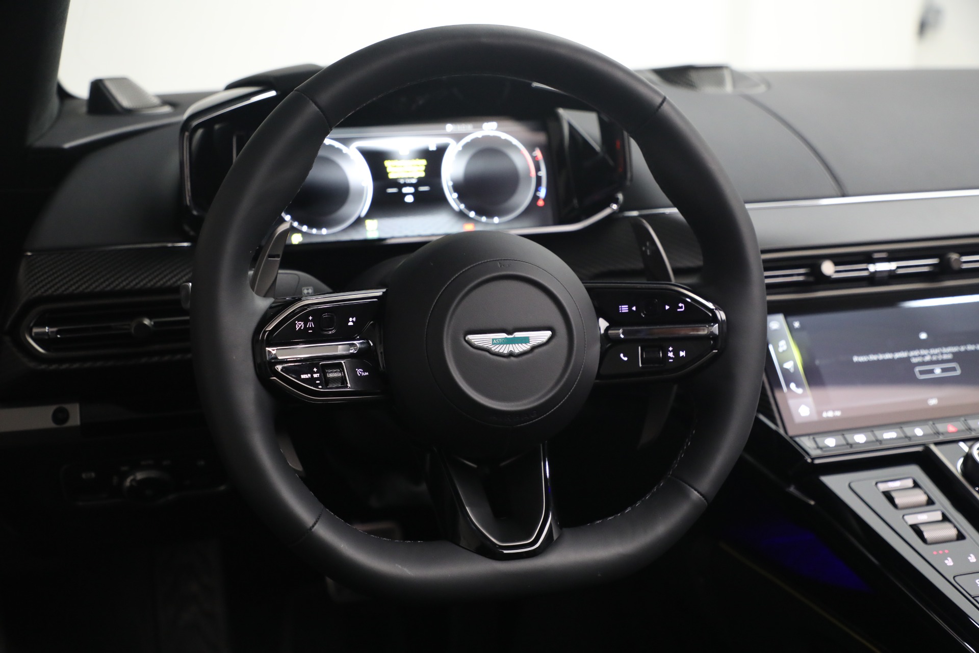 New-2026-Aston-Martin-Vantage-Roadster