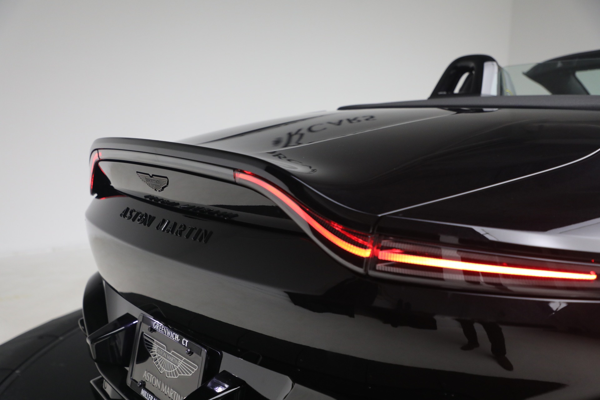 New-2026-Aston-Martin-Vantage-Roadster