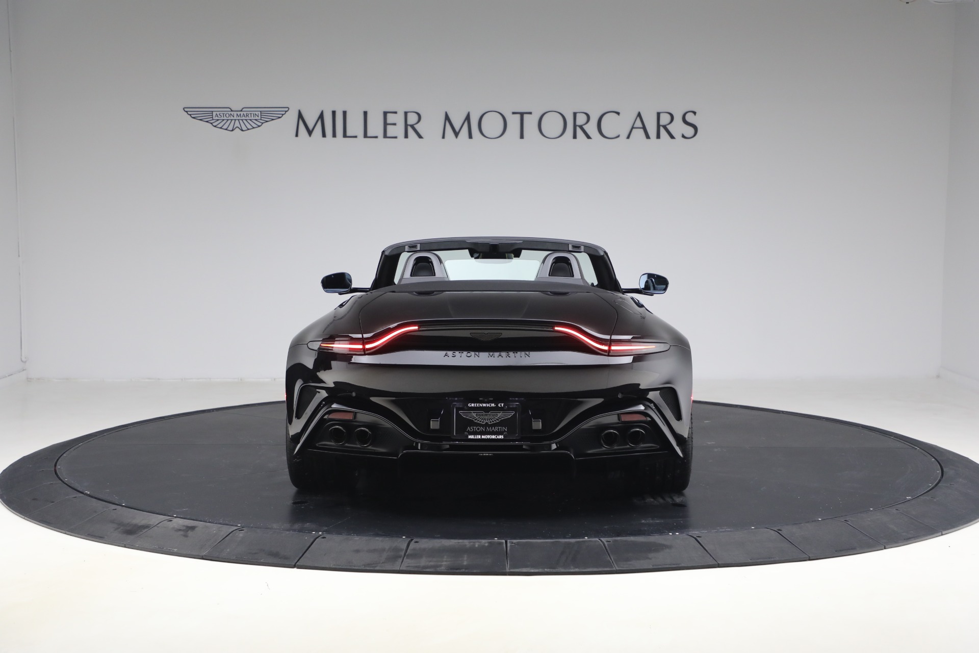 New-2026-Aston-Martin-Vantage-Roadster
