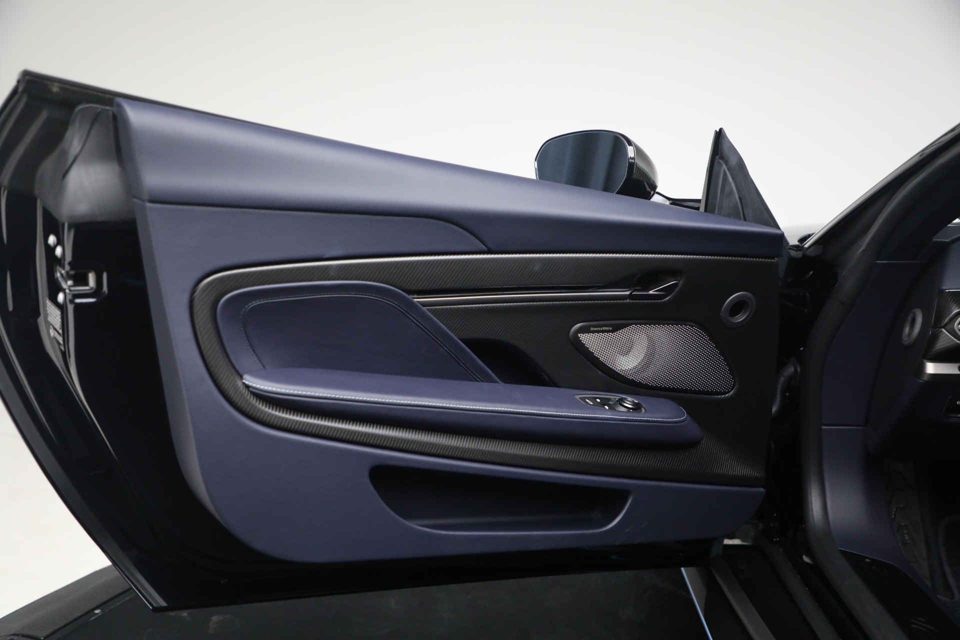 Used-2025-Aston-Martin-Vanquish
