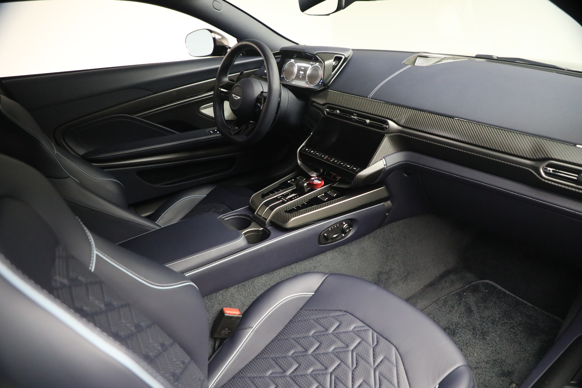 Used-2025-Aston-Martin-Vanquish