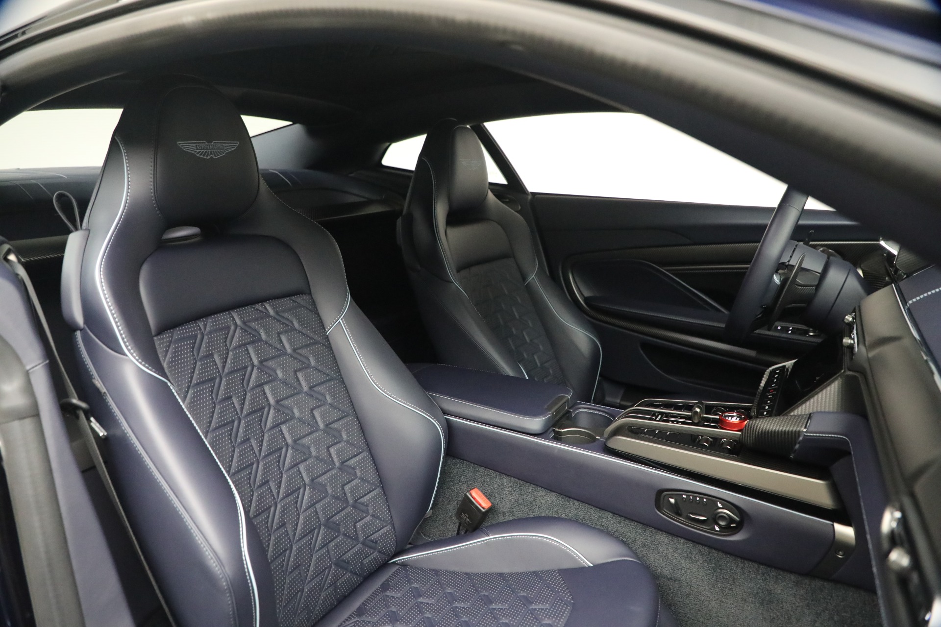 Used-2025-Aston-Martin-Vanquish