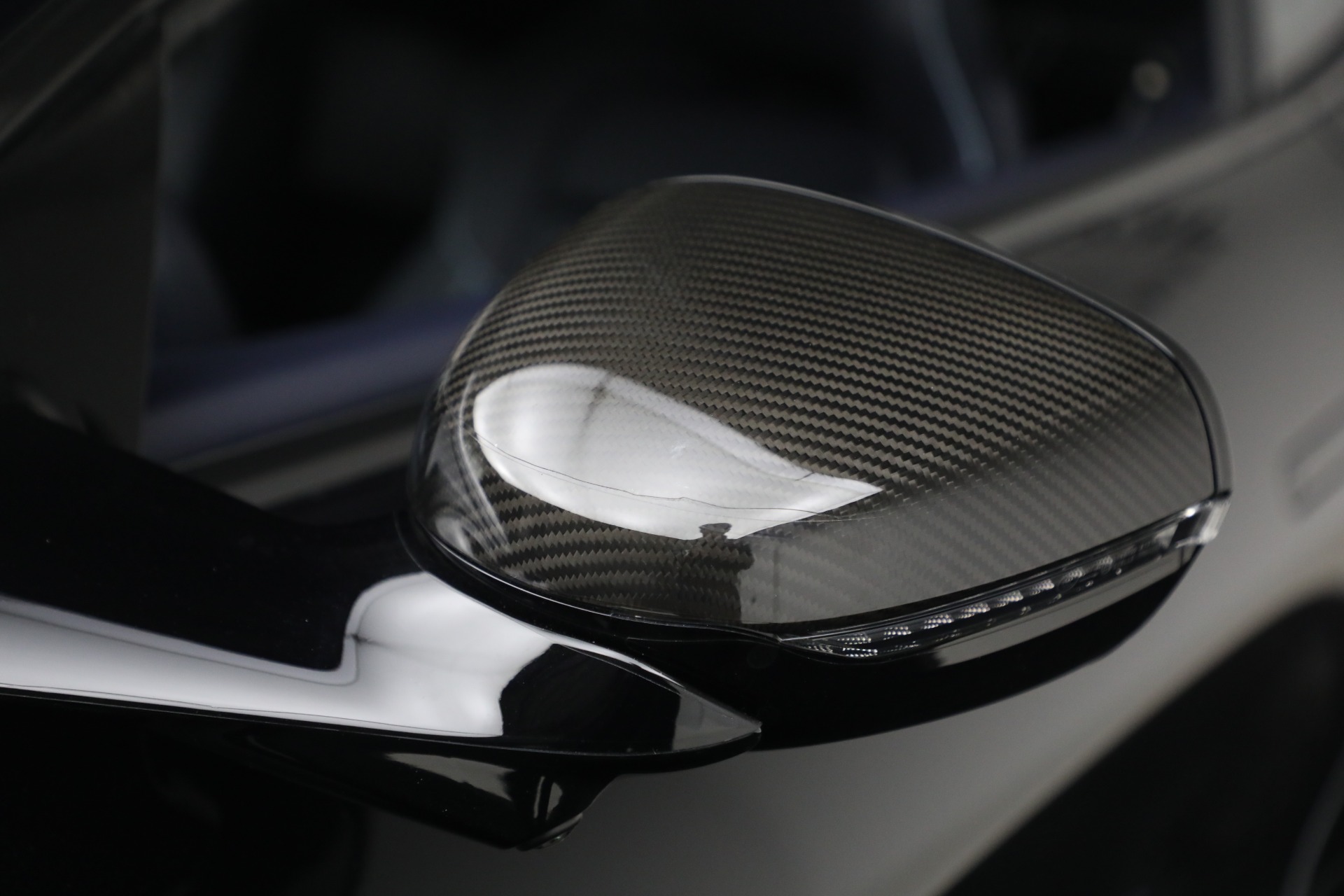 Used-2025-Aston-Martin-Vanquish