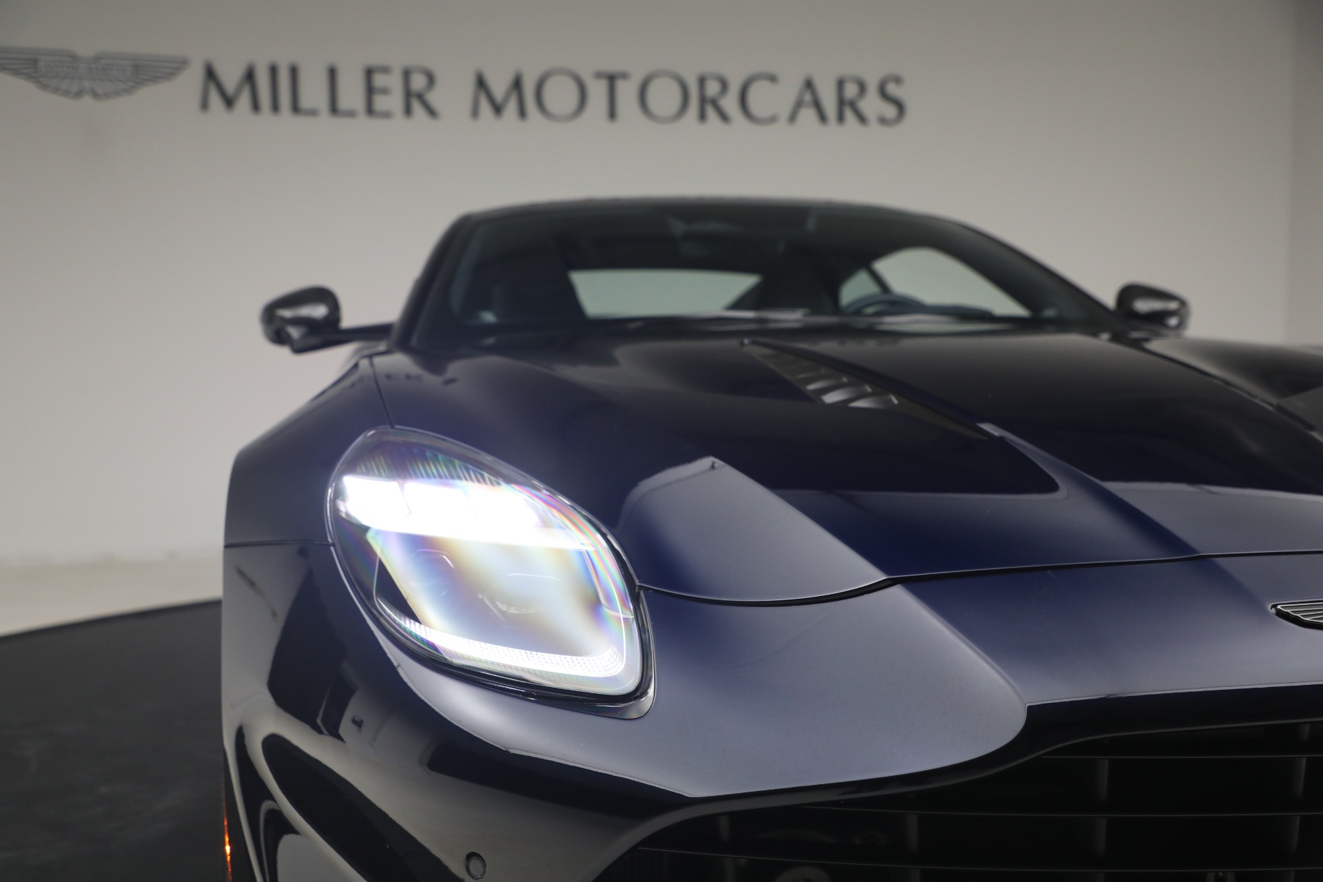 Used-2025-Aston-Martin-Vanquish