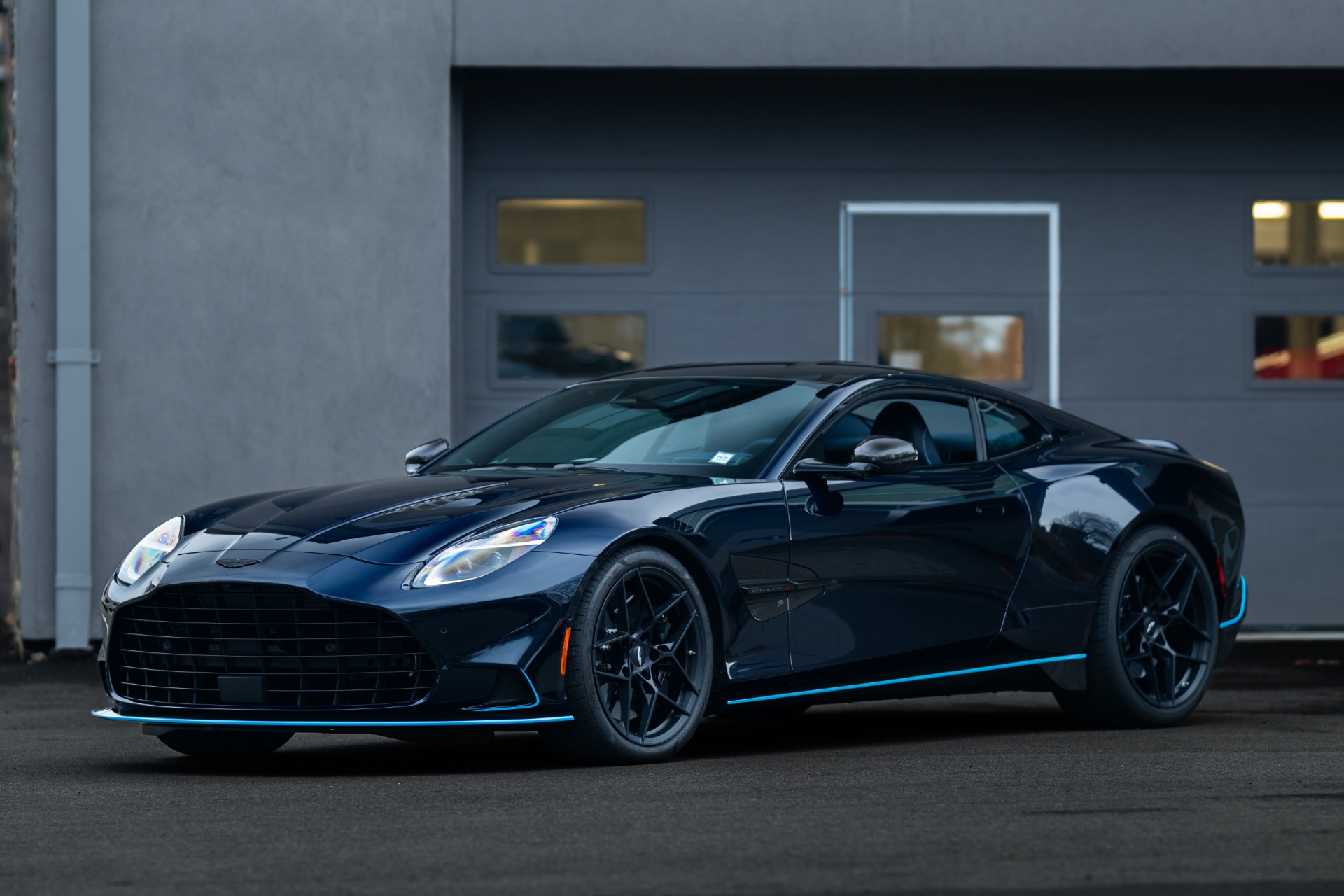 Used-2025-Aston-Martin-Vanquish