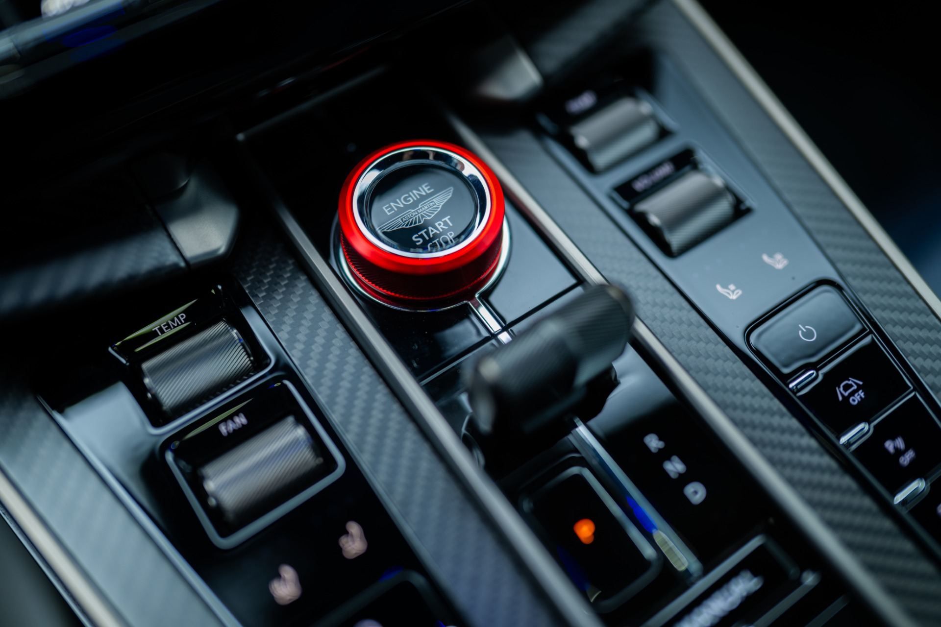 Used-2025-Aston-Martin-Vanquish