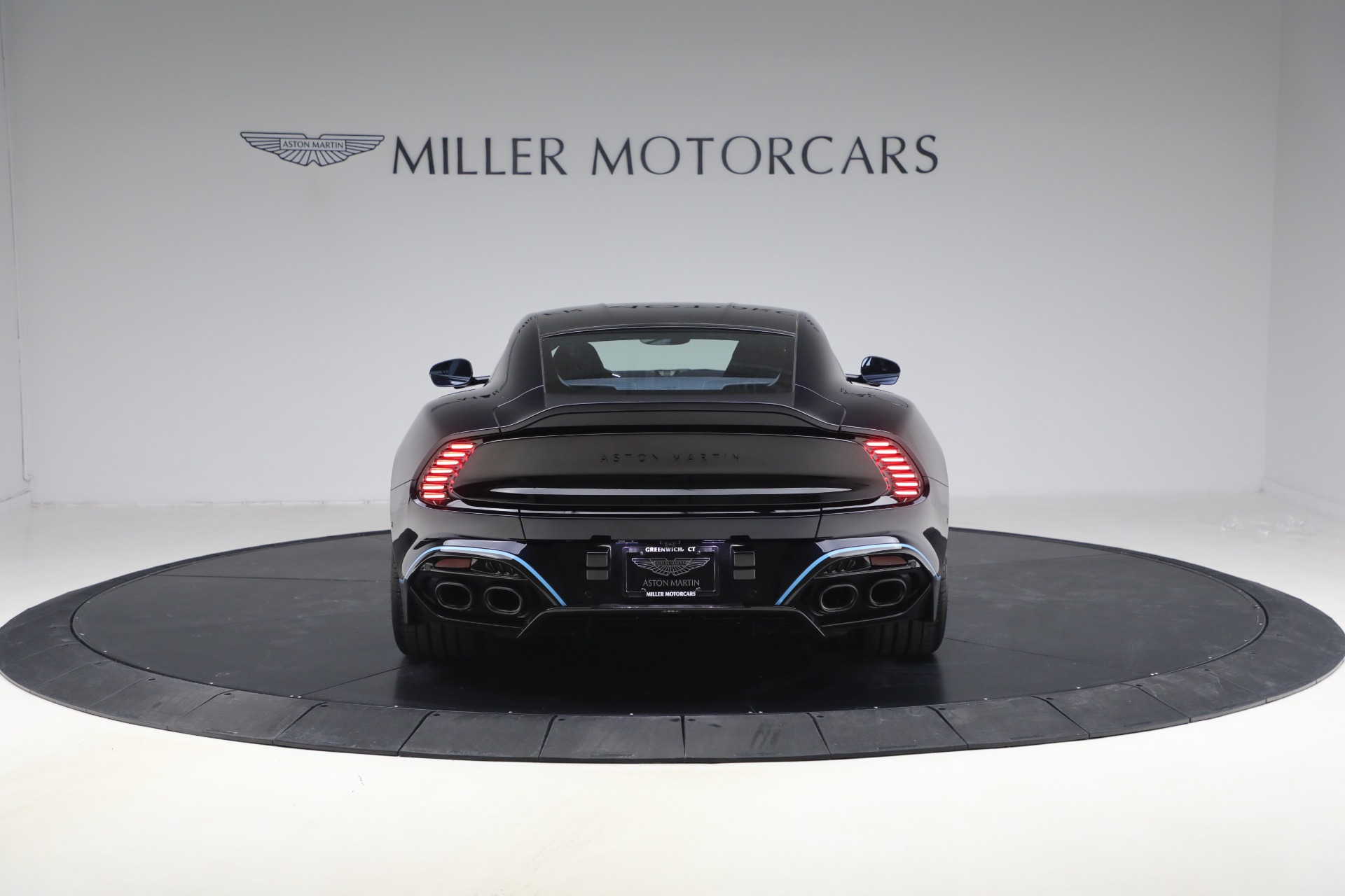 Used-2025-Aston-Martin-Vanquish