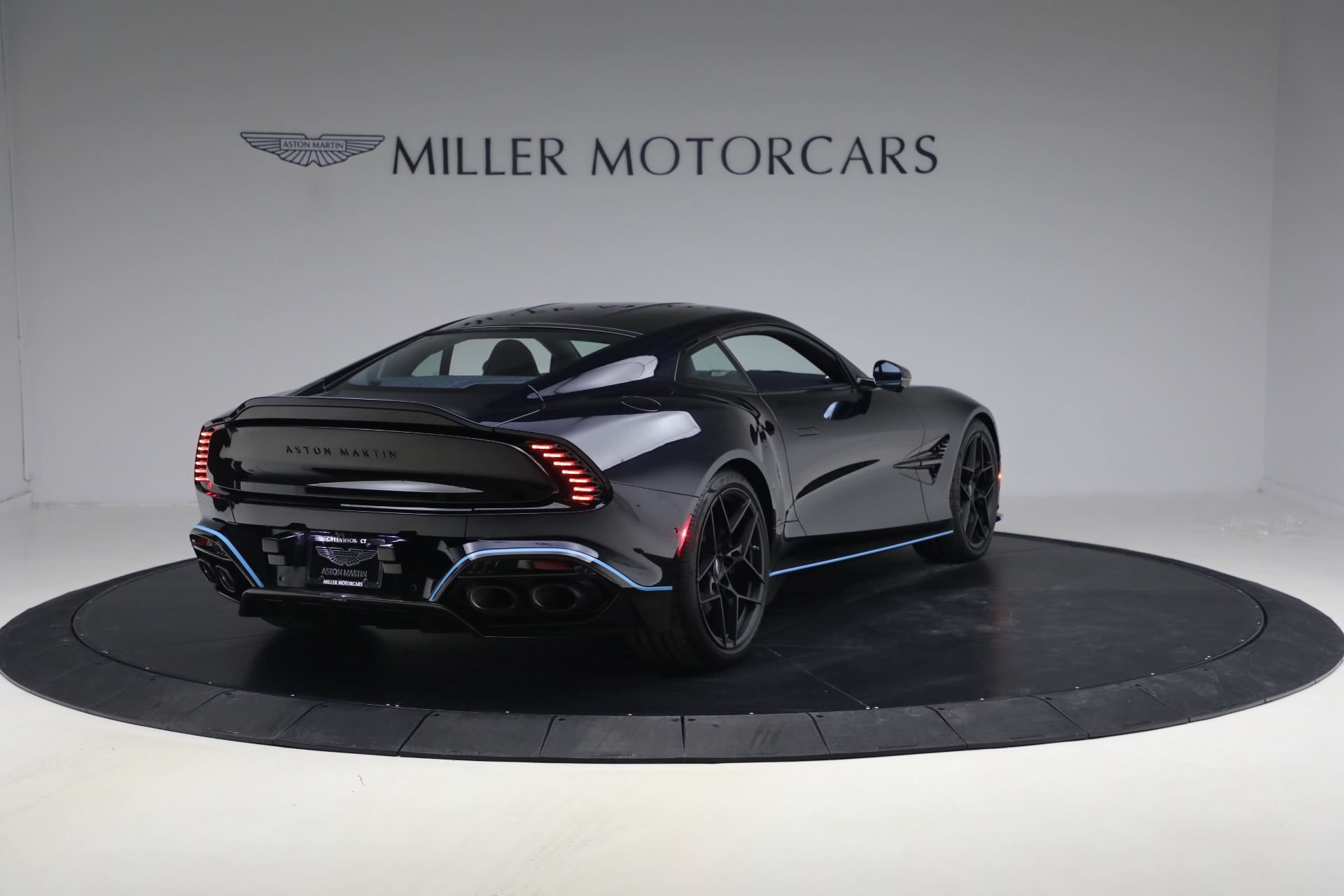 Used-2025-Aston-Martin-Vanquish