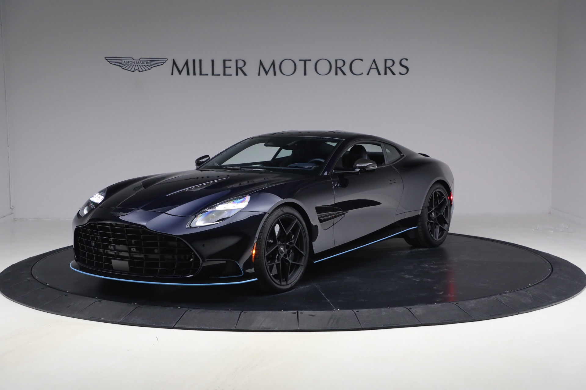 Used-2025-Aston-Martin-Vanquish