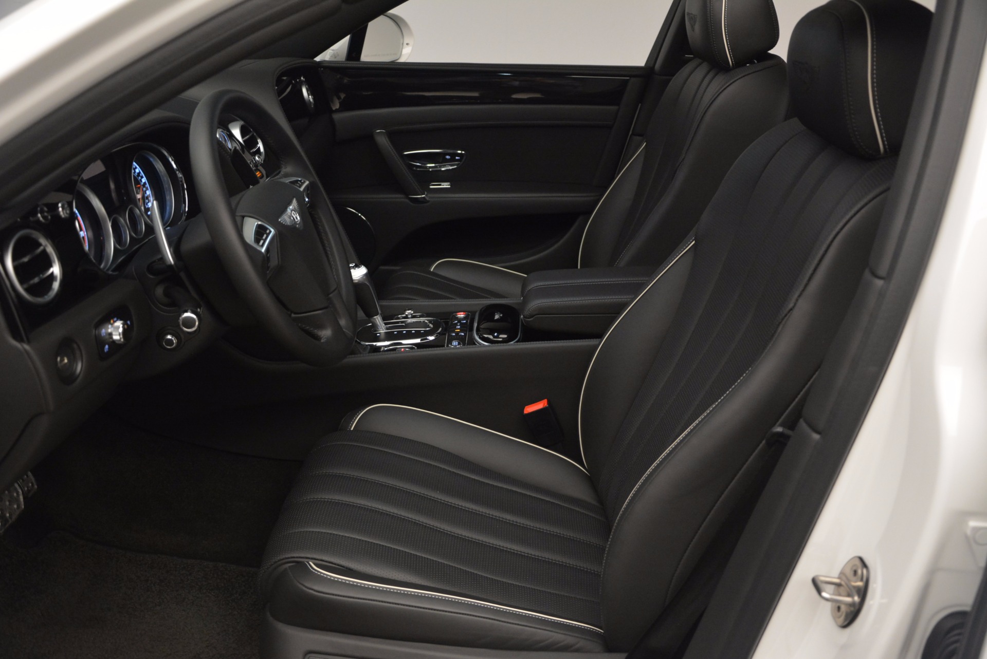 Used-2016-Bentley-Flying-Spur-V8