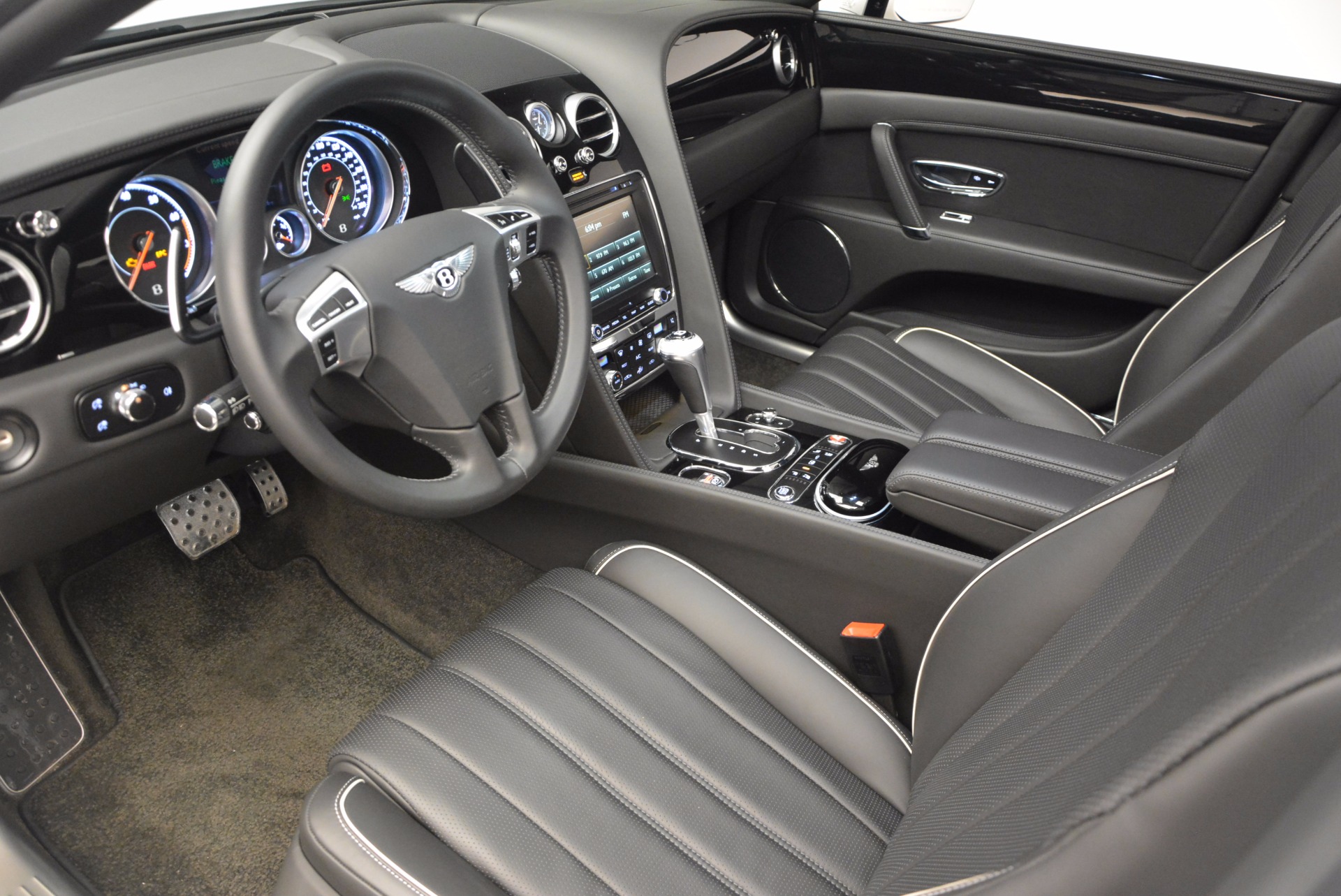 Used-2016-Bentley-Flying-Spur-V8