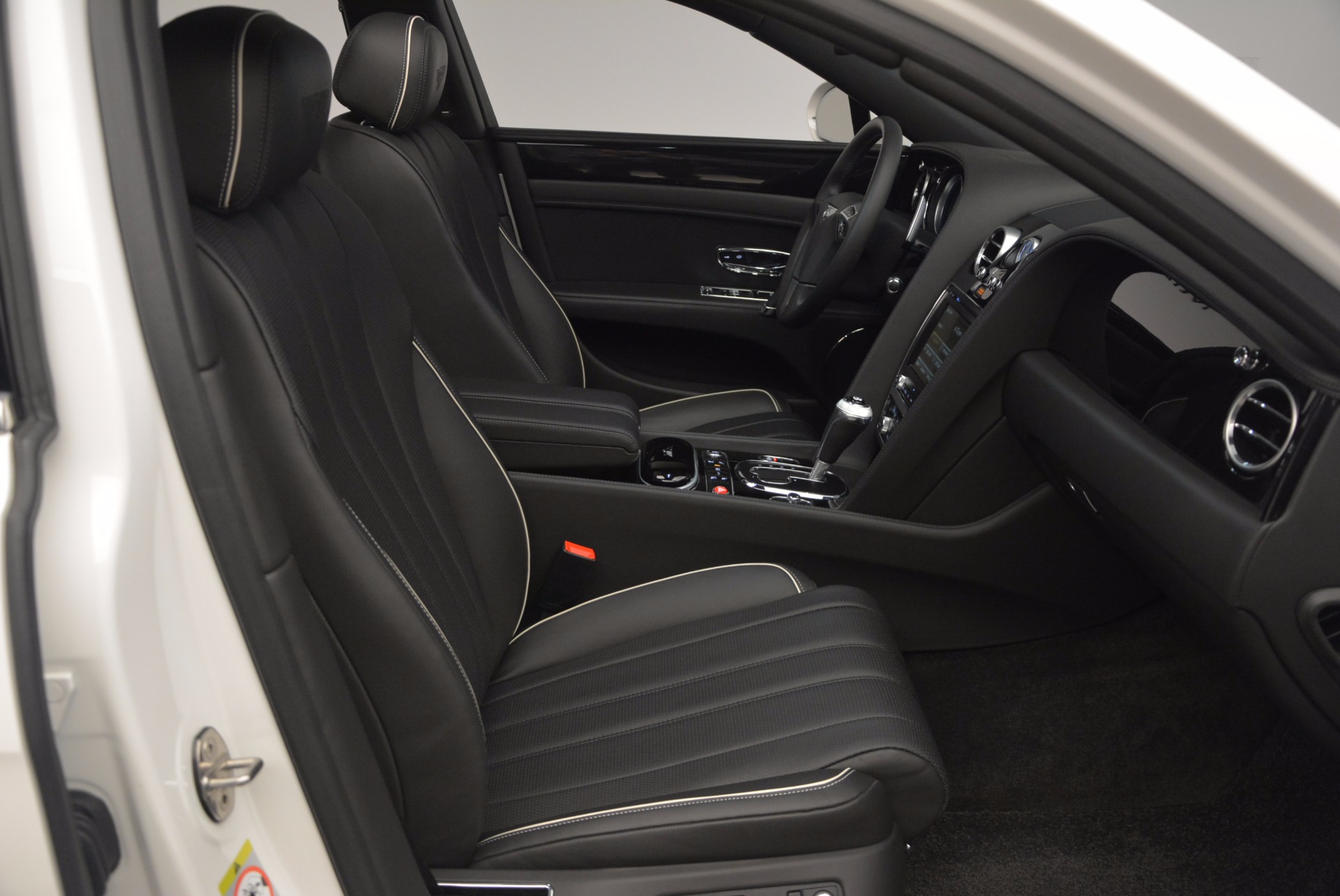 Used-2016-Bentley-Flying-Spur-V8