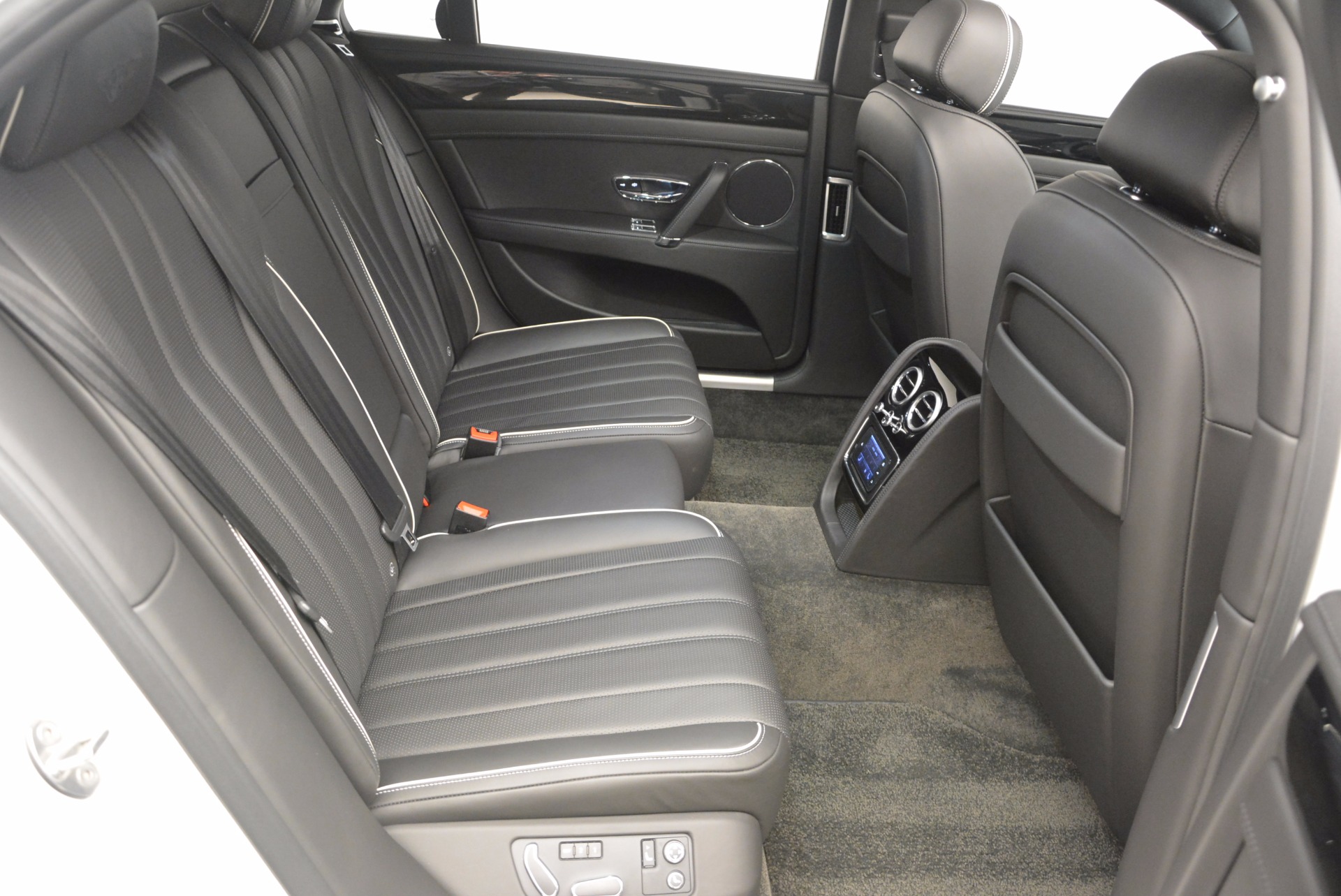 Used-2016-Bentley-Flying-Spur-V8