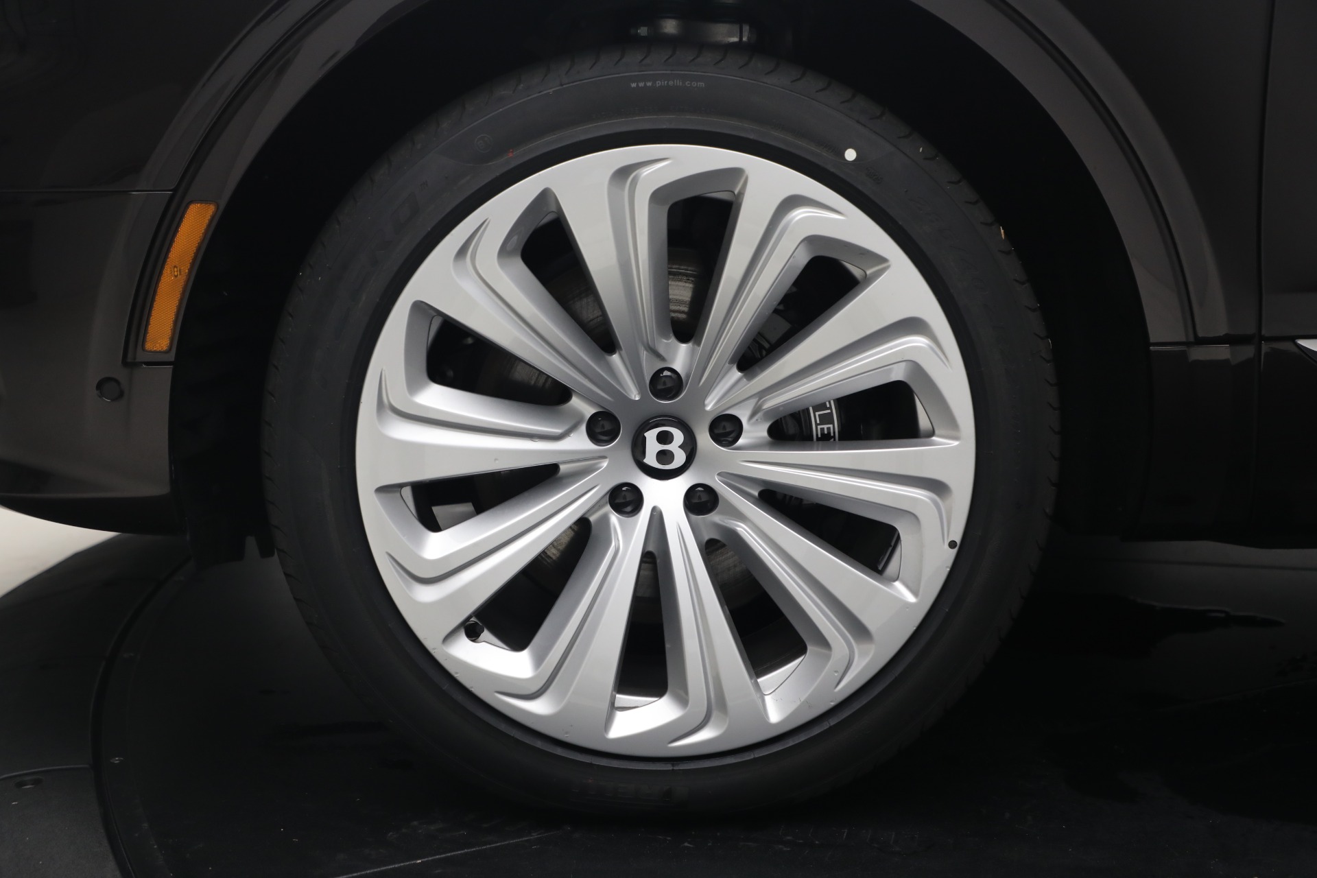 New-2026-Bentley-Bentayga-Azure-V8