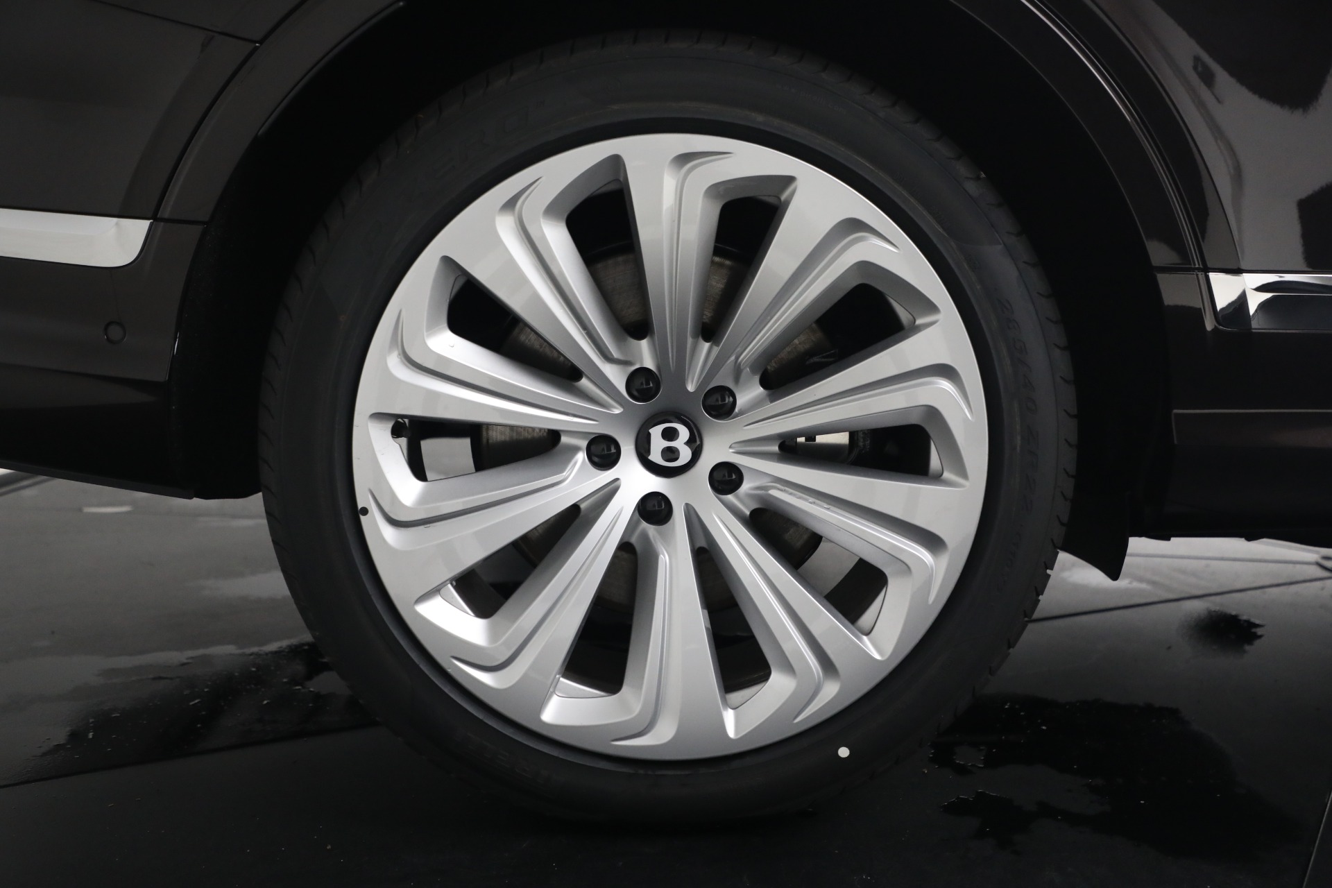 New-2026-Bentley-Bentayga-Azure-V8