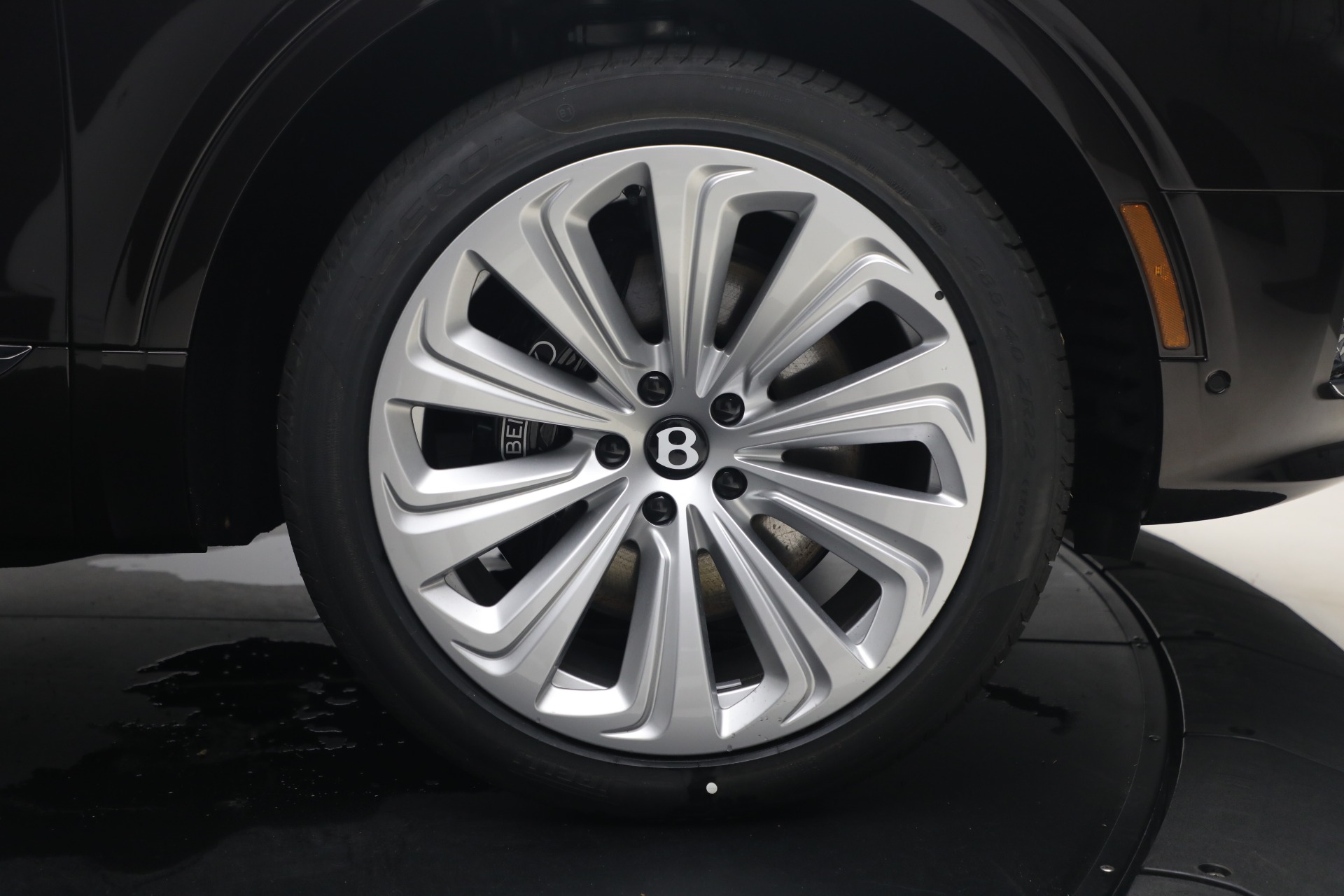 New-2026-Bentley-Bentayga-Azure-V8
