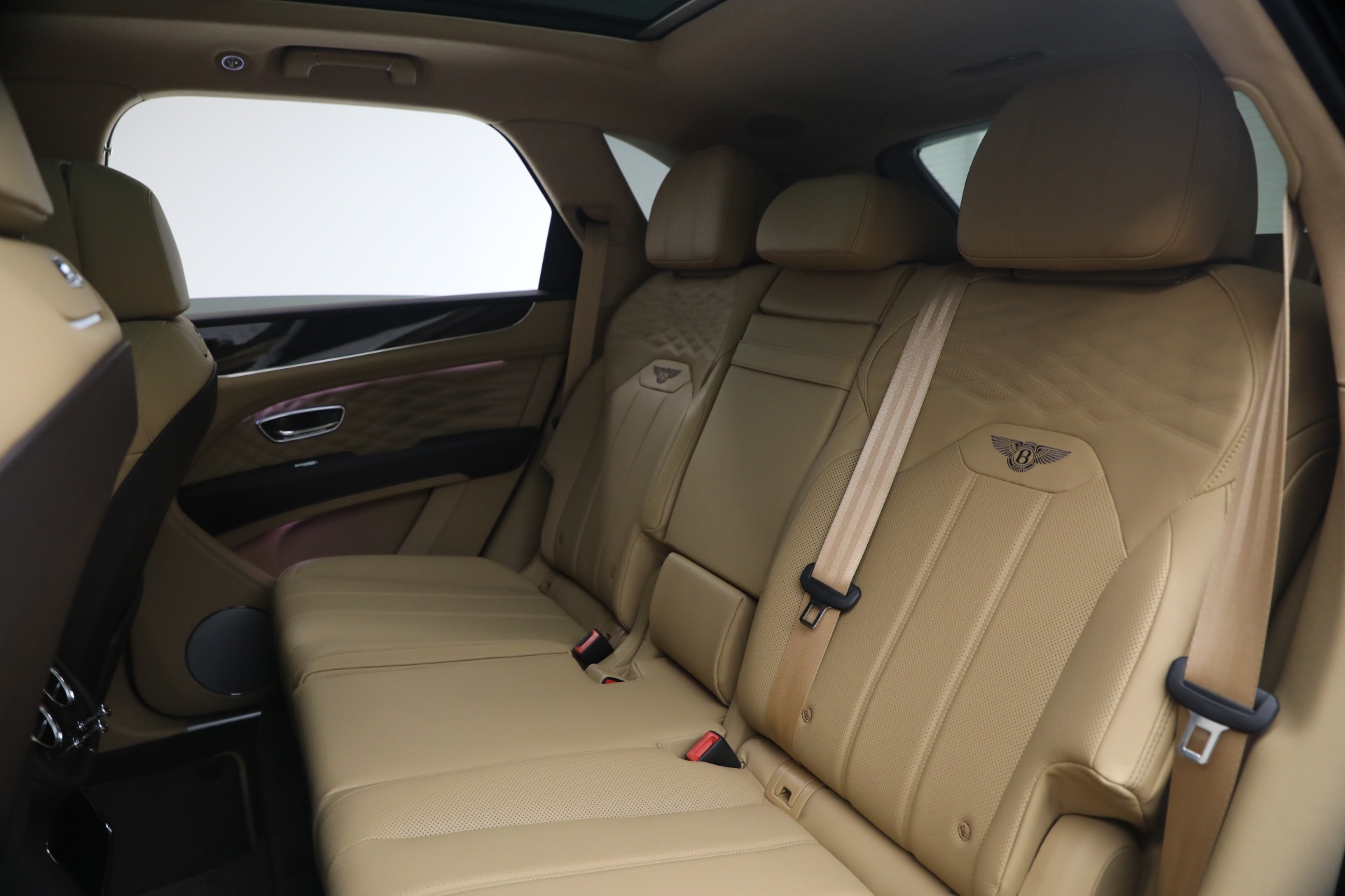 New-2026-Bentley-Bentayga-Azure-V8