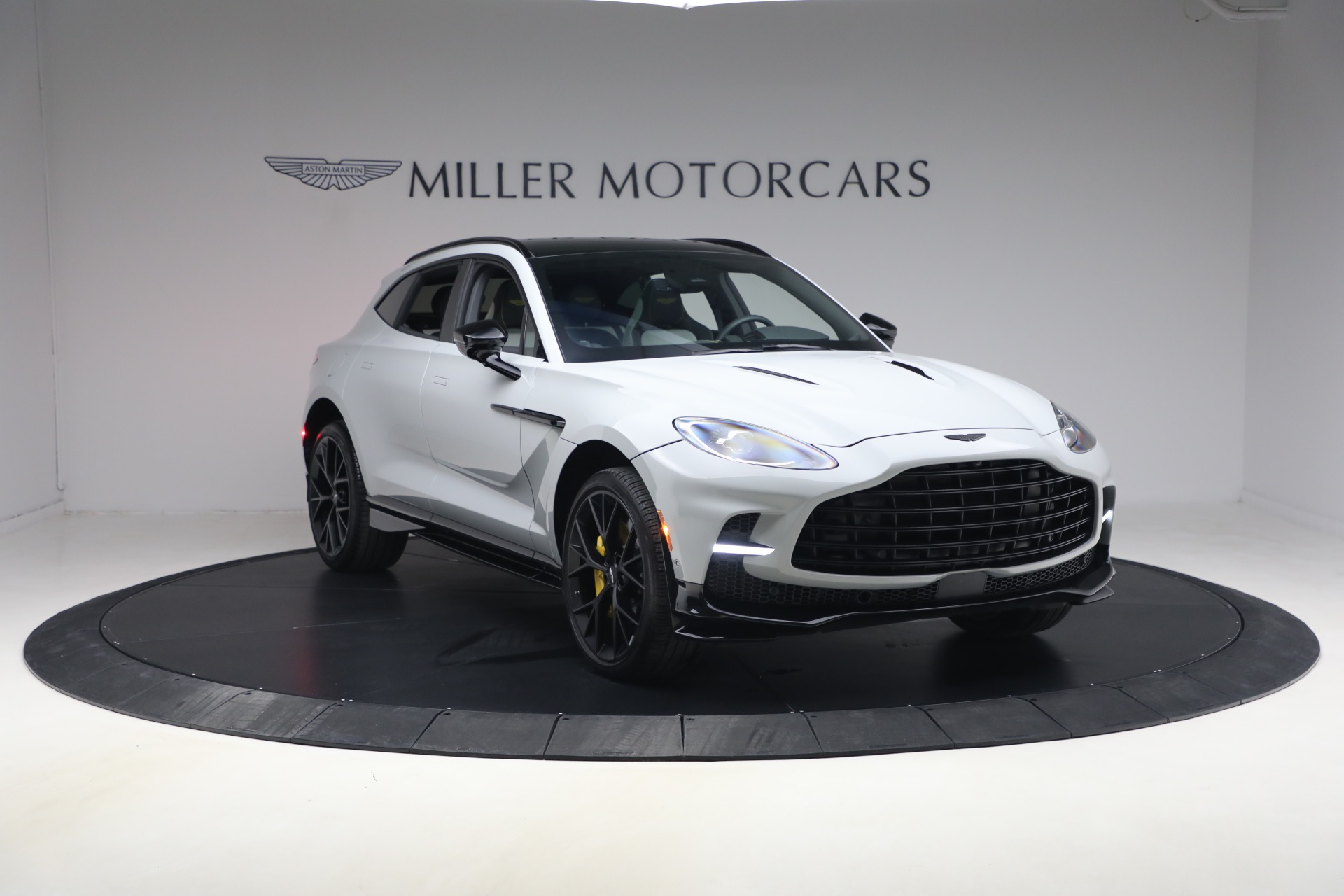 Used-2025-Aston-Martin-DBX-707