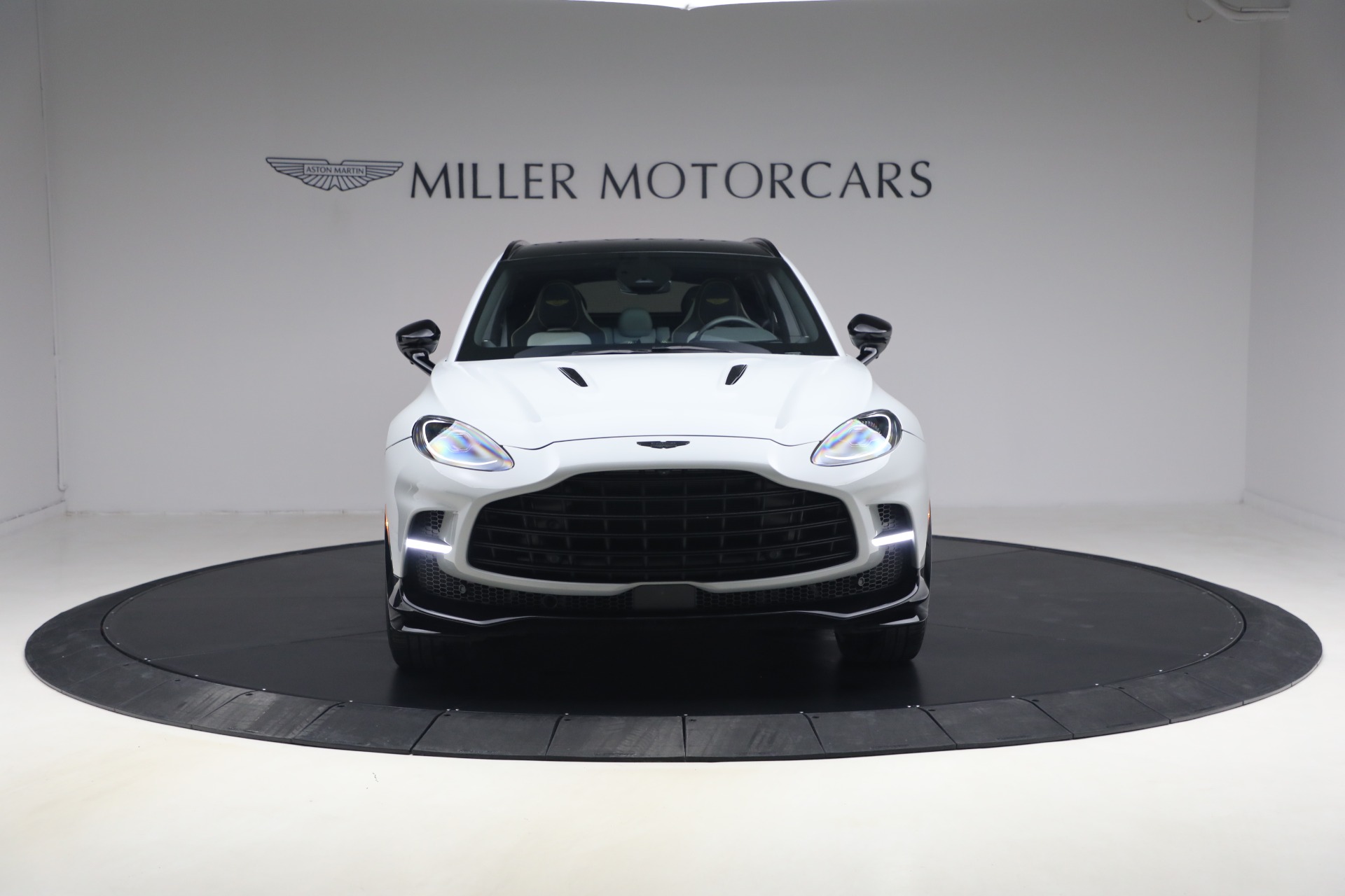 Used-2025-Aston-Martin-DBX-707