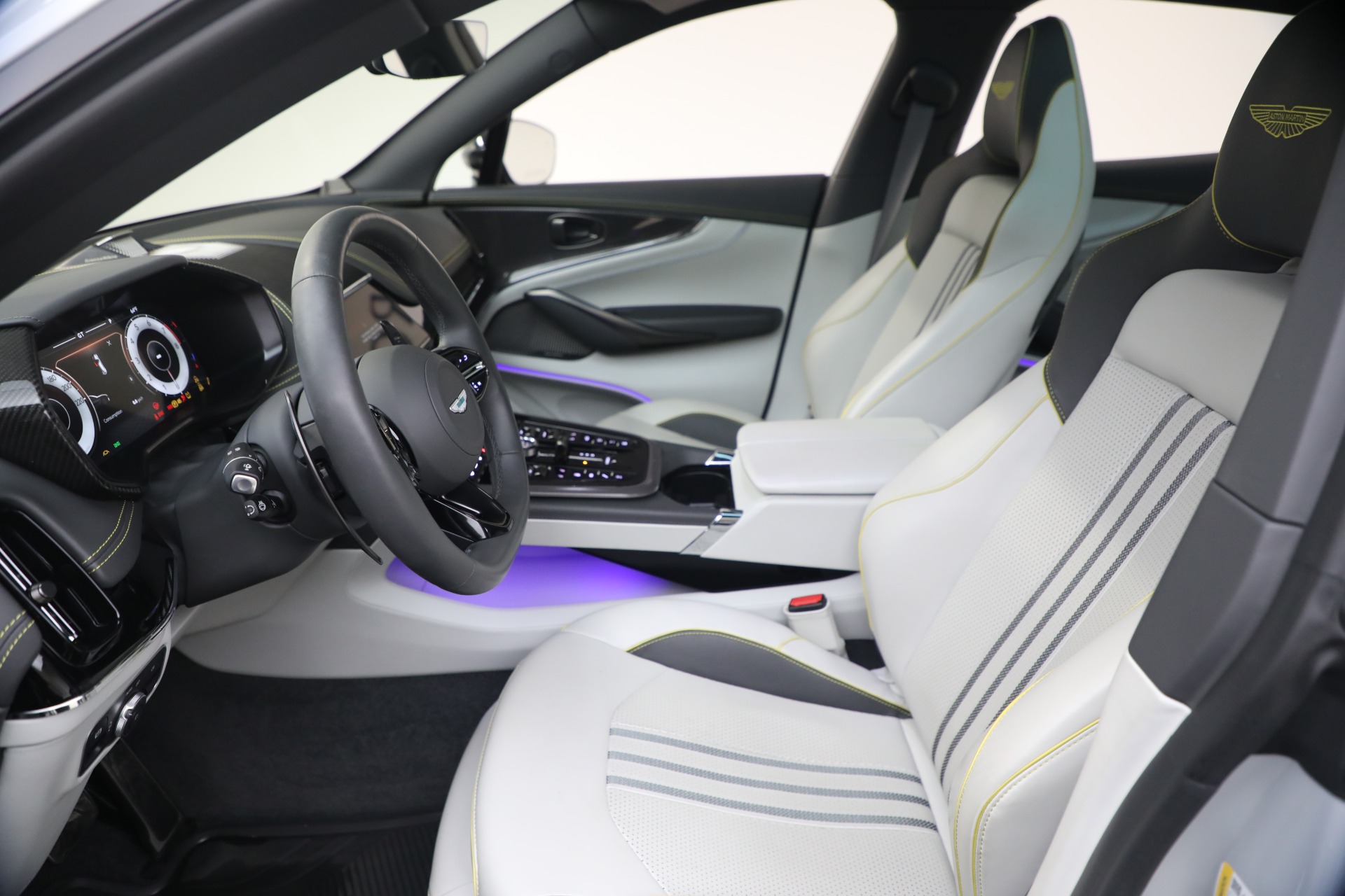 Used-2025-Aston-Martin-DBX-707