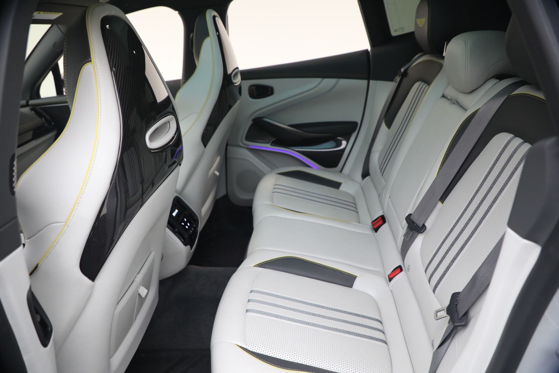 Used-2025-Aston-Martin-DBX-707