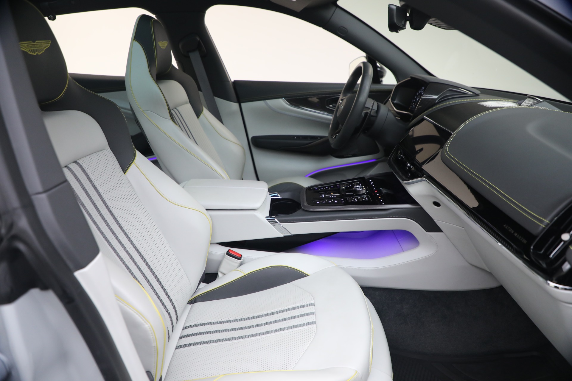 Used-2025-Aston-Martin-DBX-707