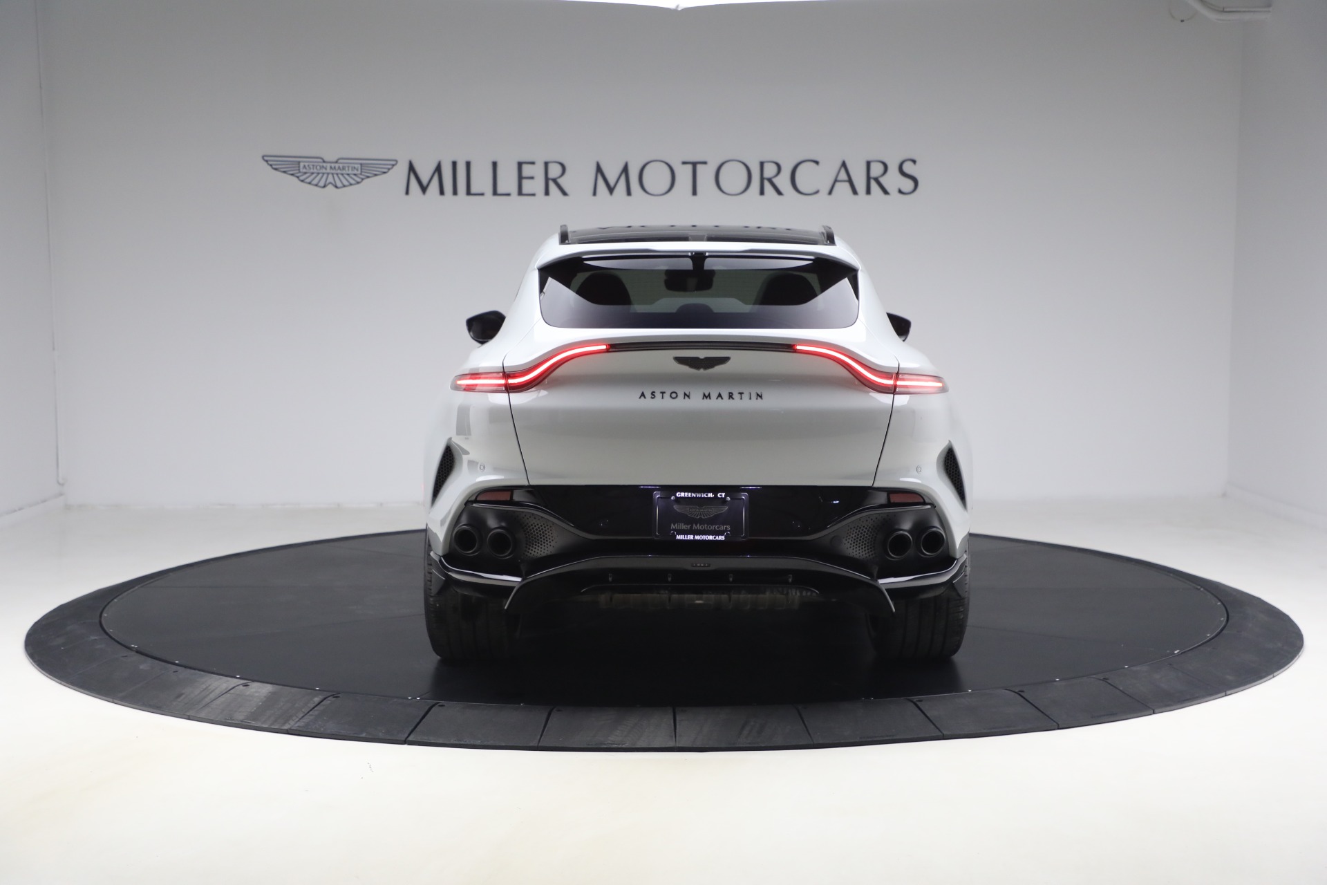 Used-2025-Aston-Martin-DBX-707