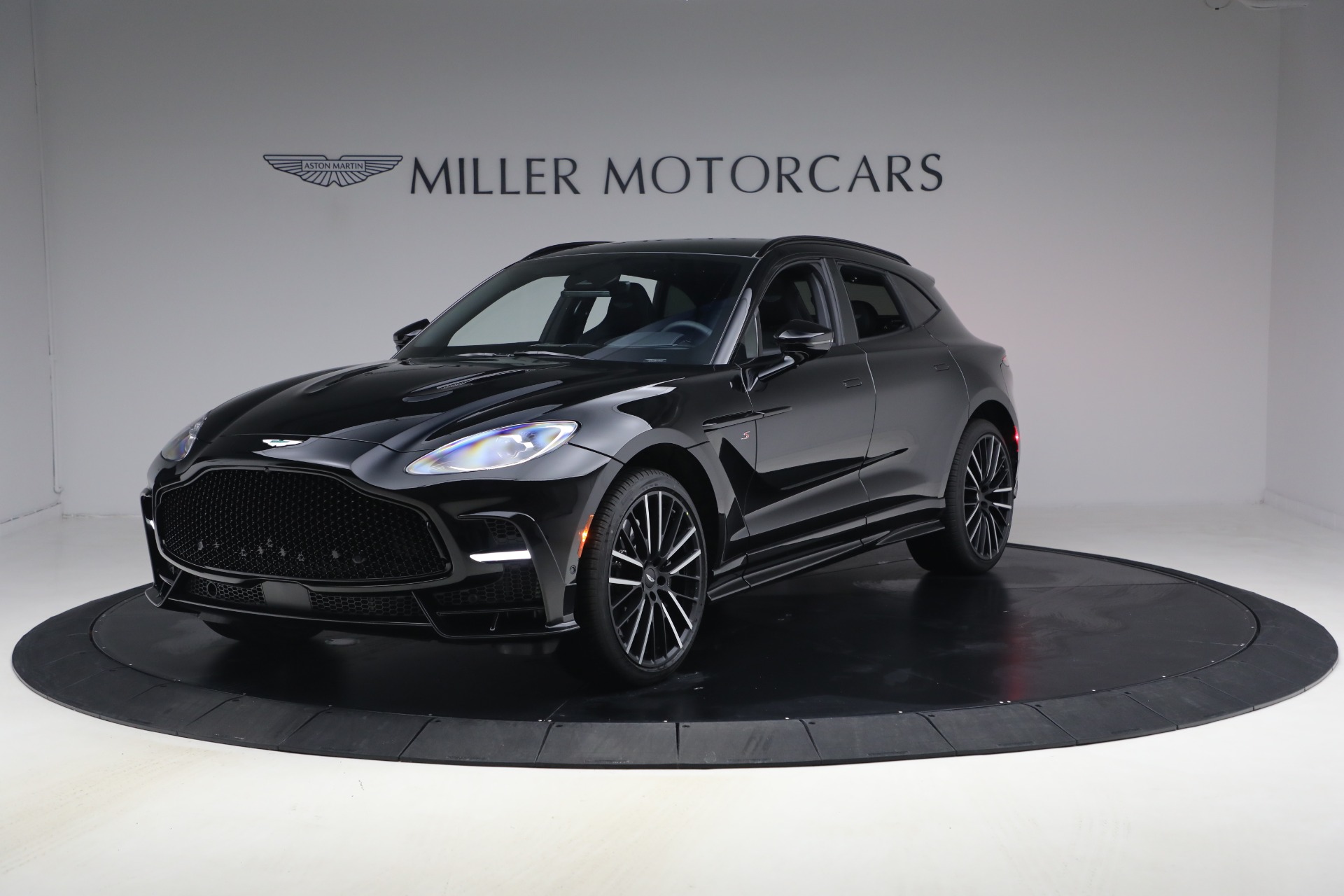 New-2026-Aston-Martin-DBX-S
