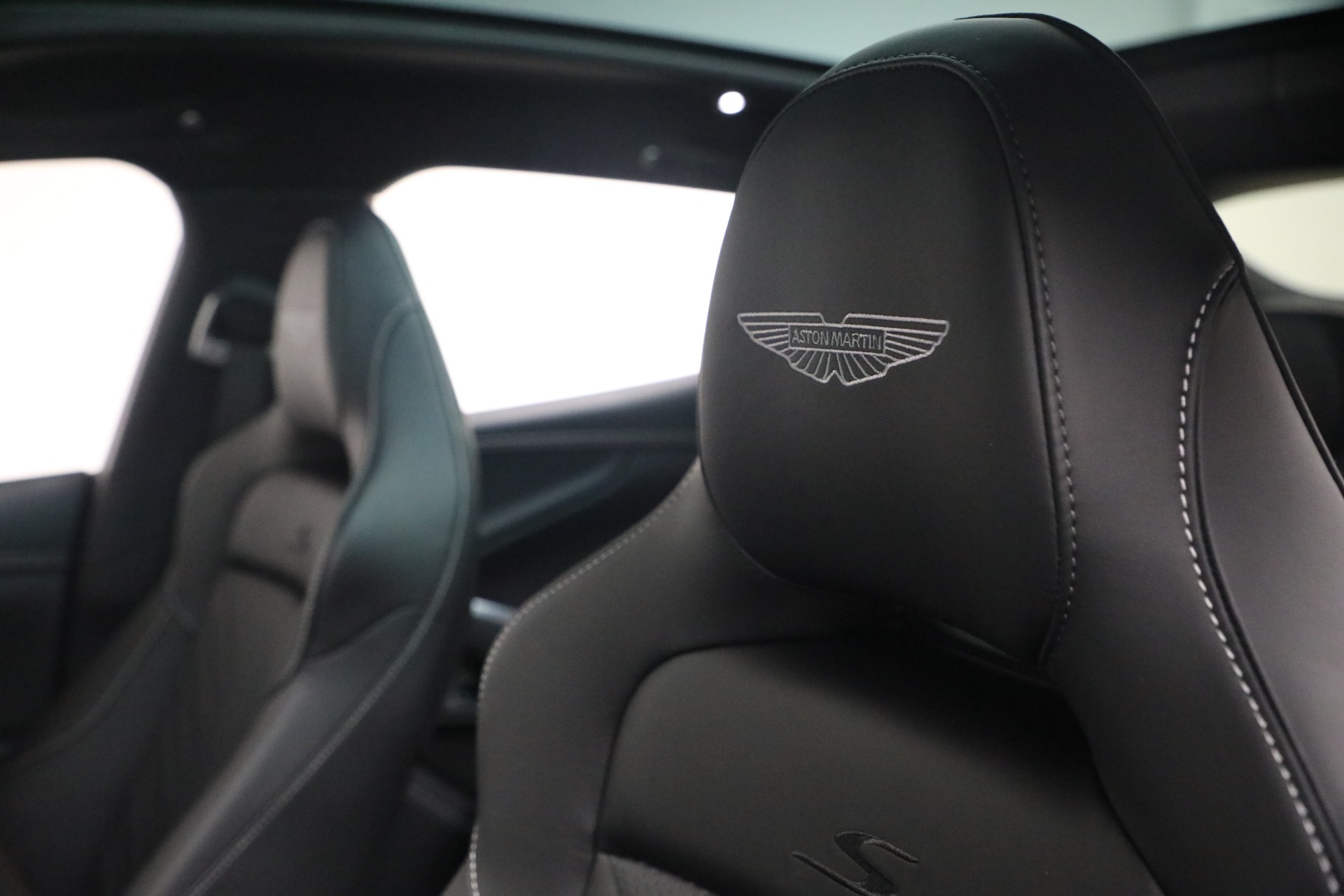 New-2026-Aston-Martin-DBX-S