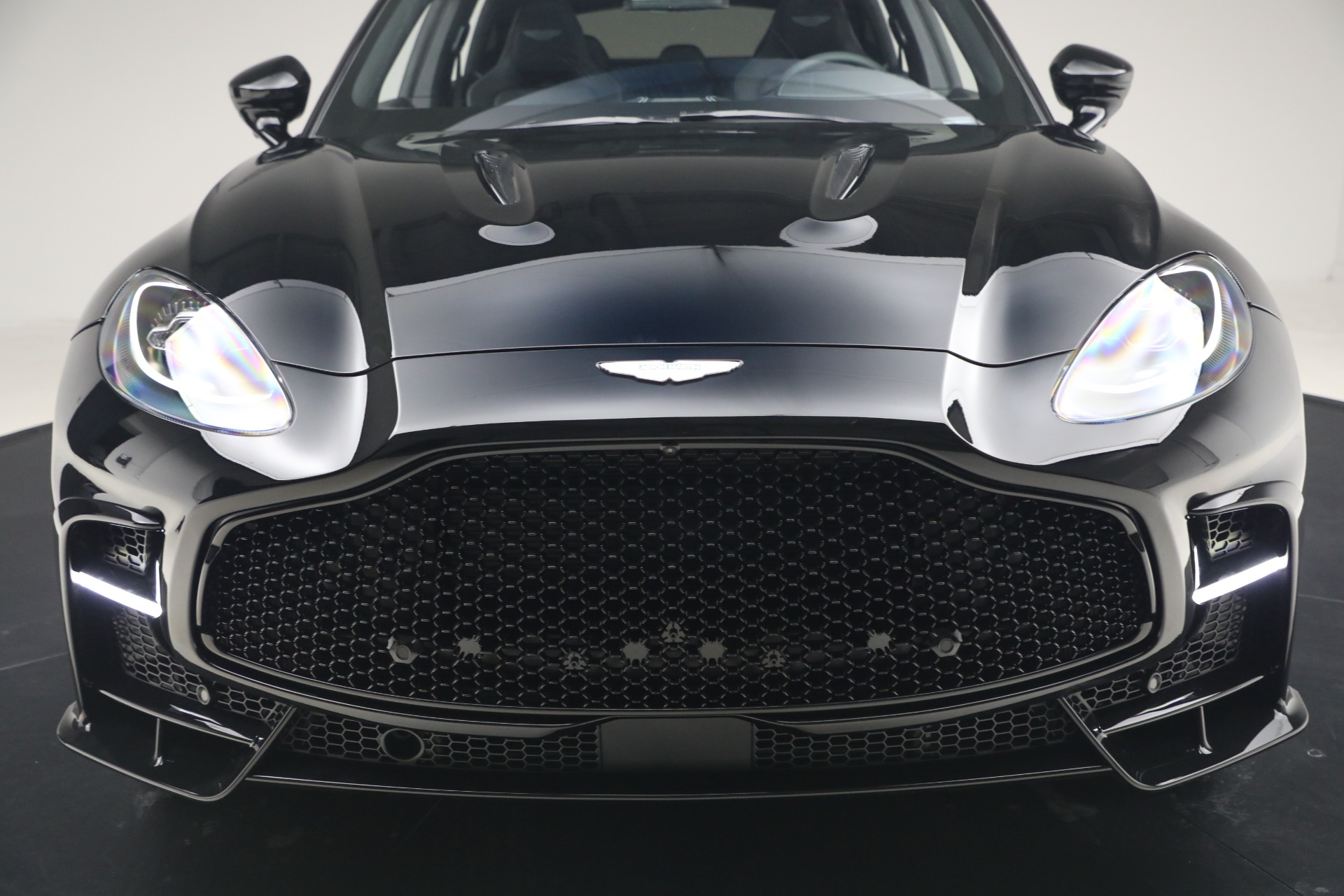 New-2026-Aston-Martin-DBX-S