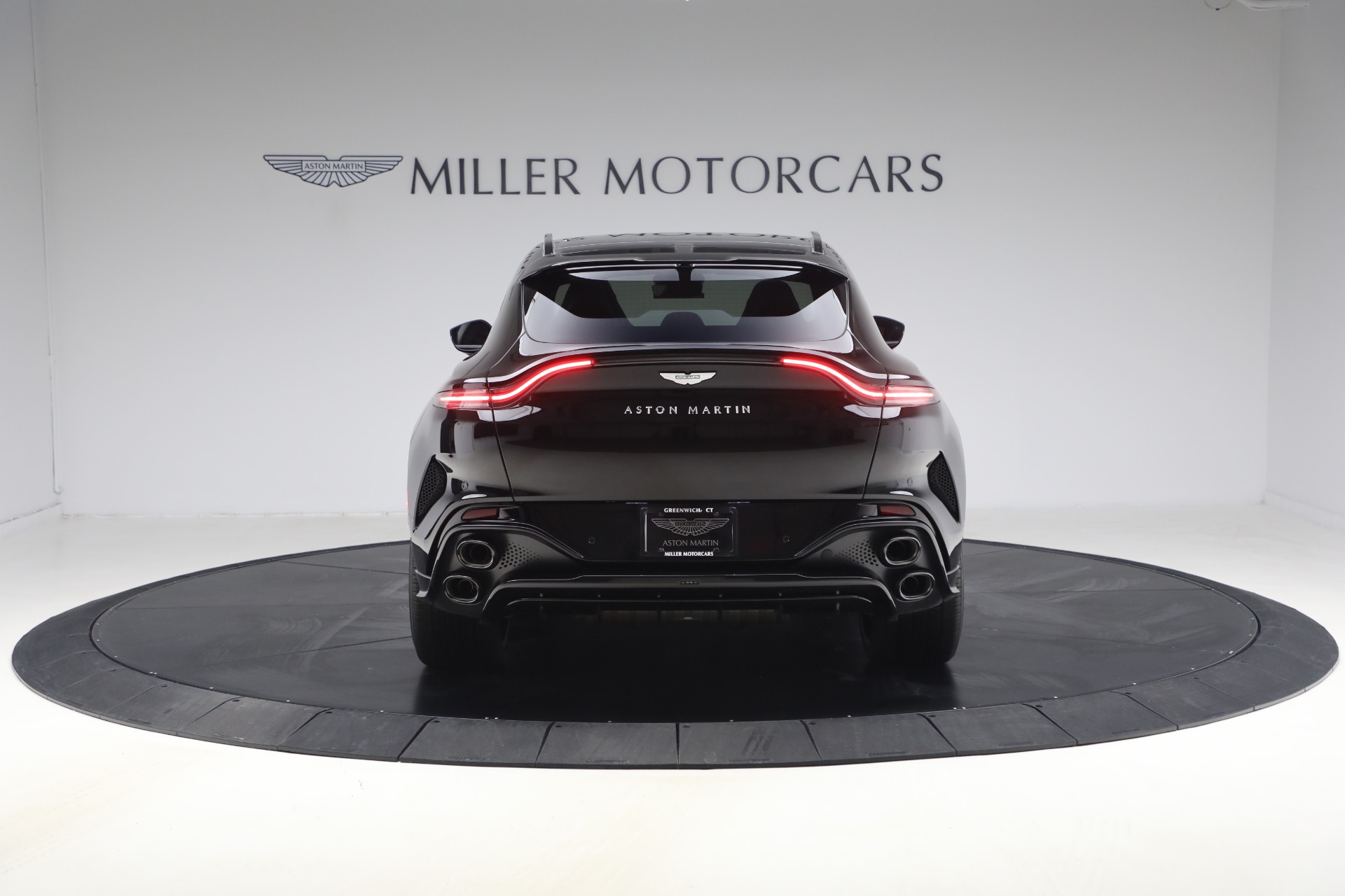 New-2026-Aston-Martin-DBX-S