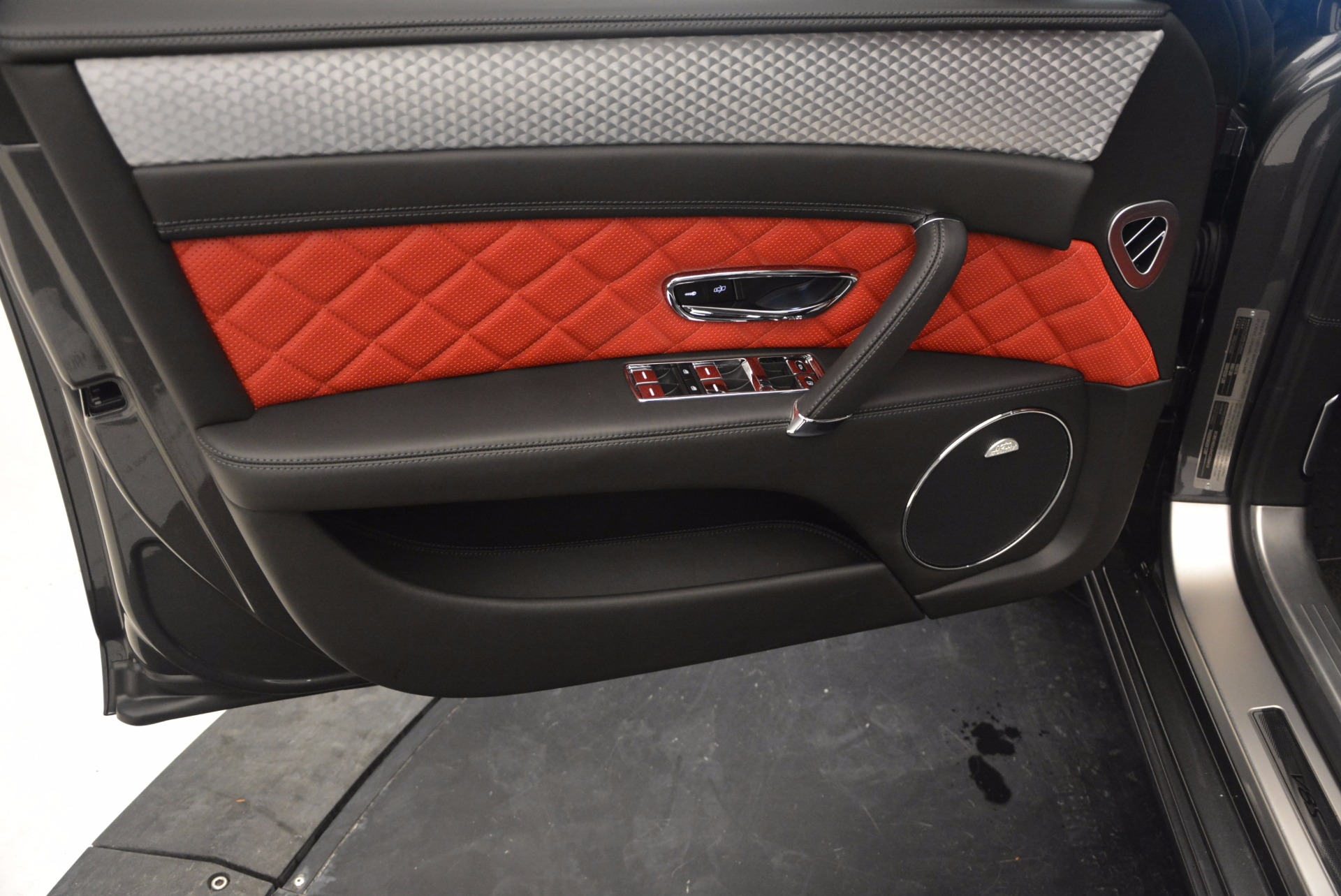 Used-2017-Bentley-Flying-Spur-V8-S