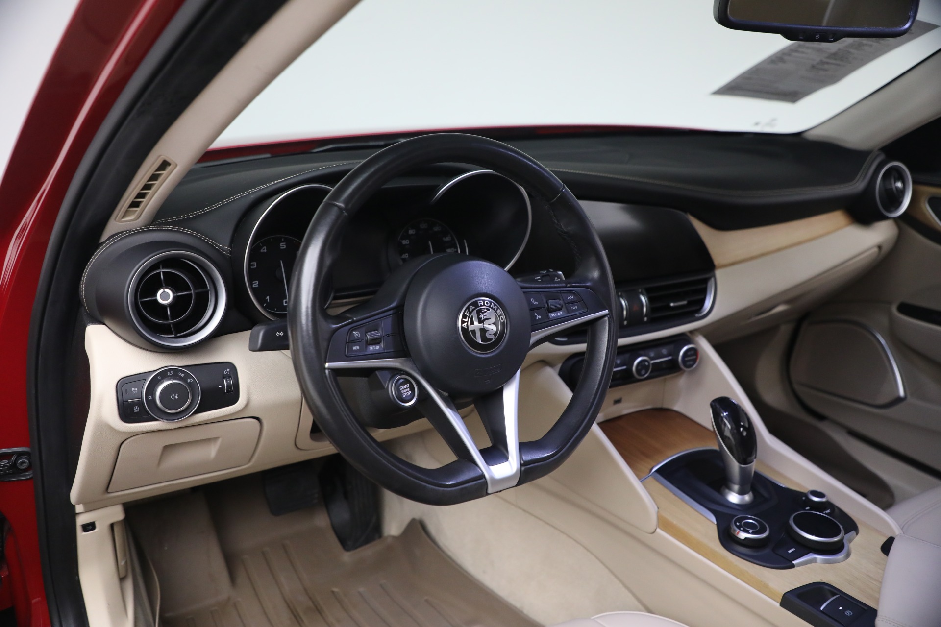 Used-2017-Alfa-Romeo-Giulia-Ti
