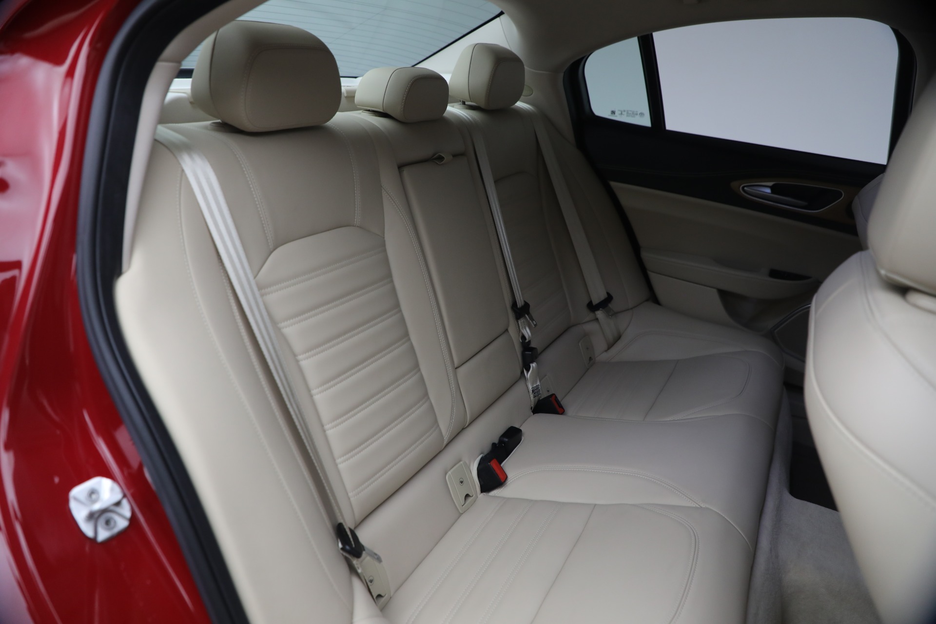 Used-2017-Alfa-Romeo-Giulia-Ti