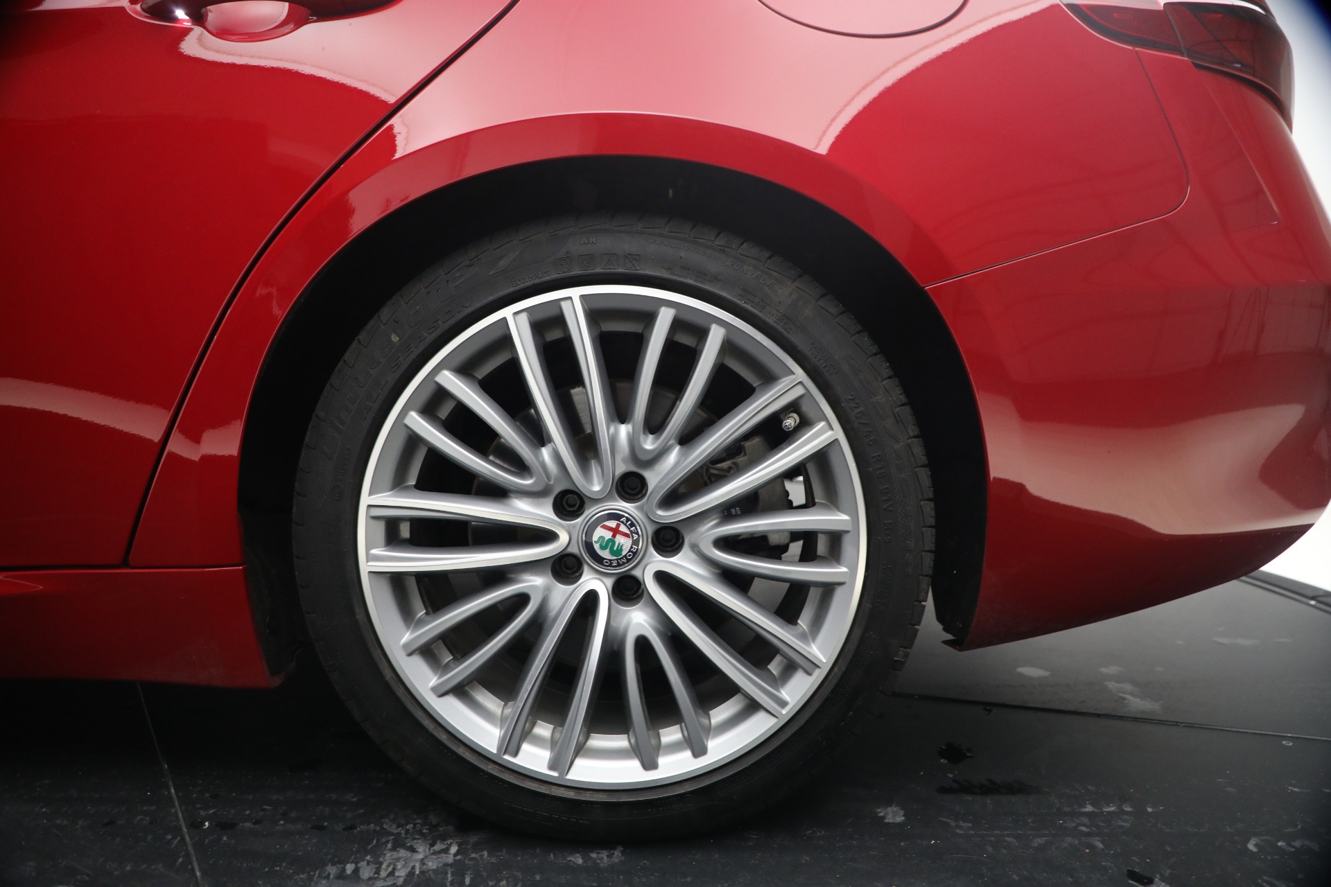 Used-2017-Alfa-Romeo-Giulia-Ti