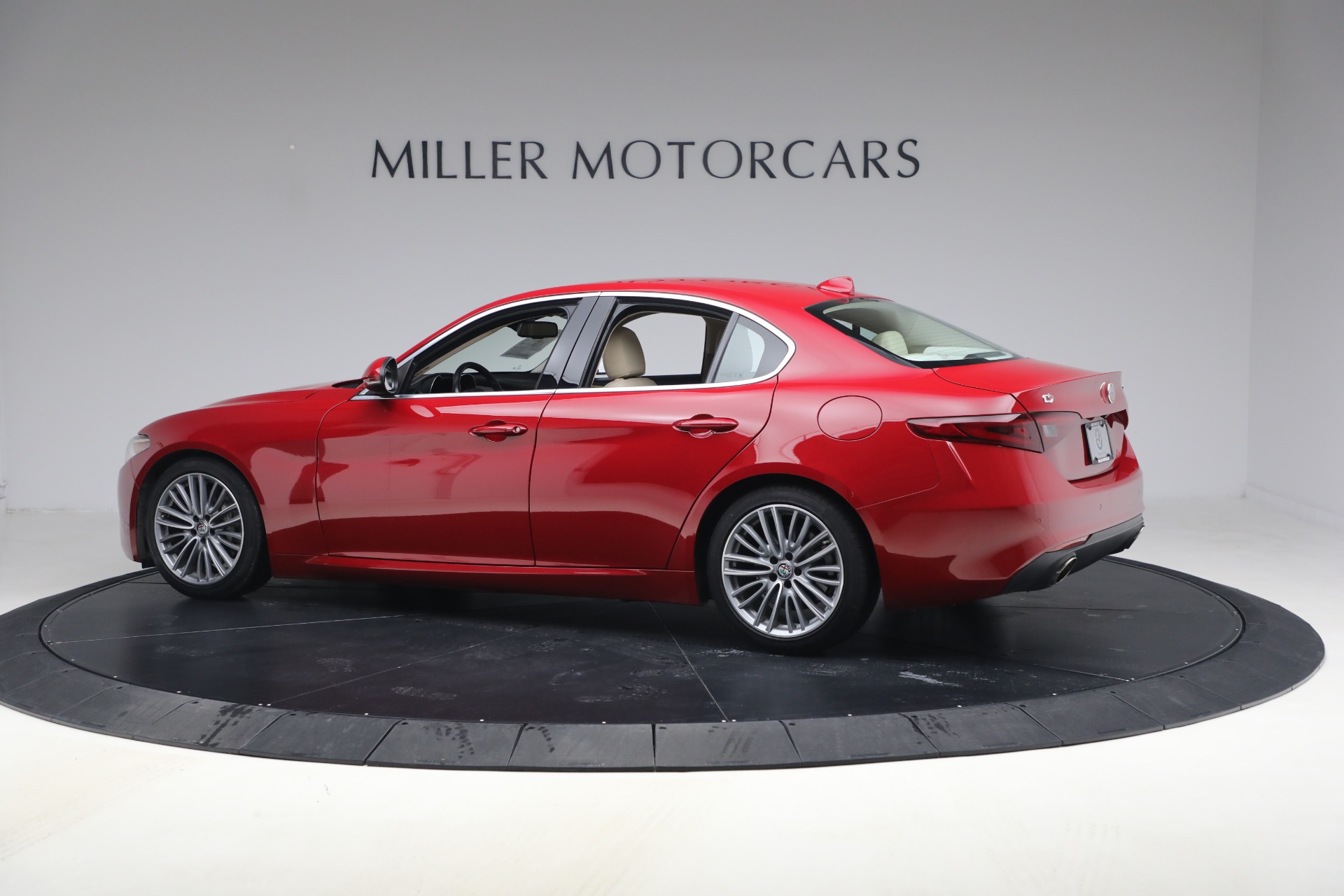 Used-2017-Alfa-Romeo-Giulia-Ti