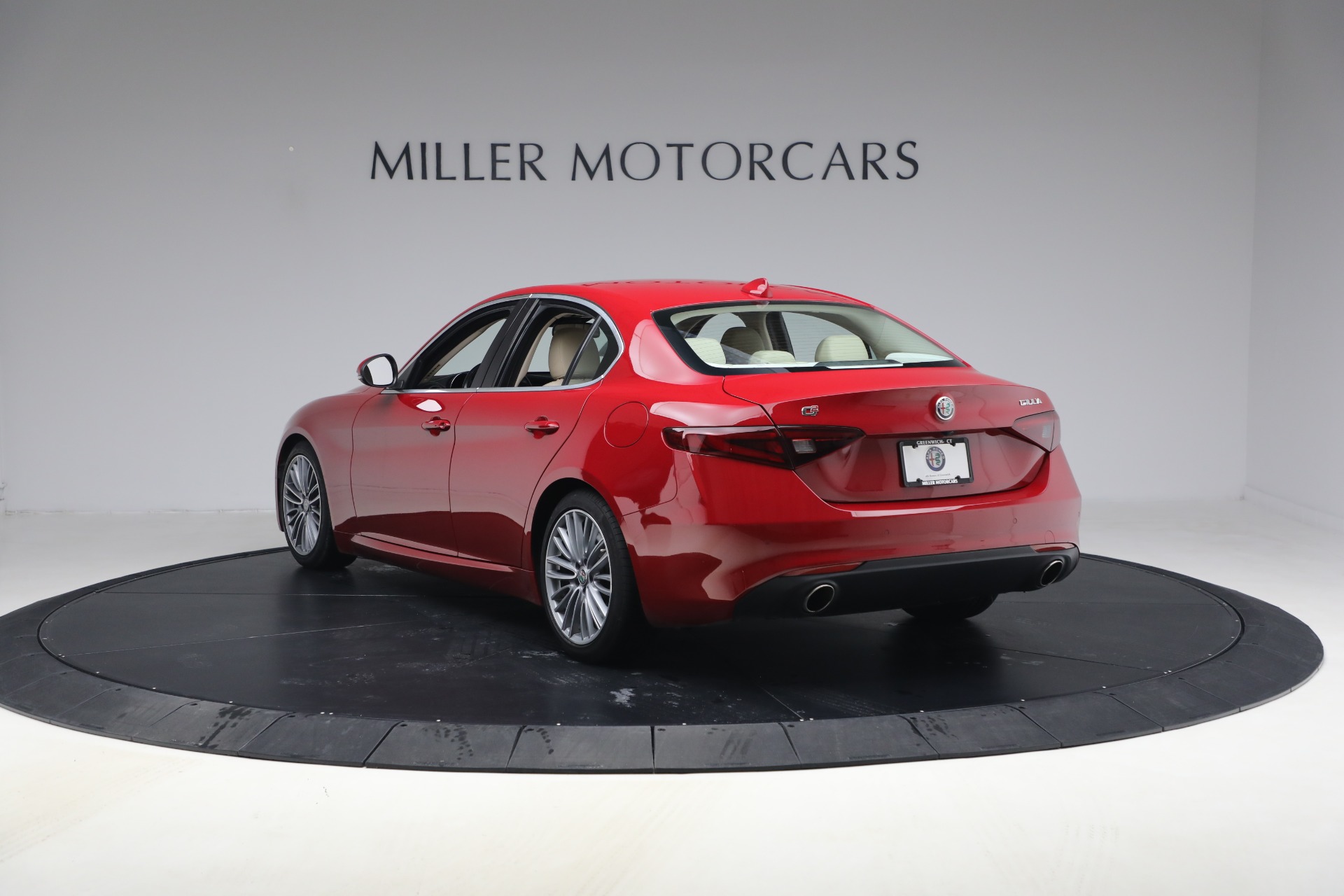 Used-2017-Alfa-Romeo-Giulia-Ti