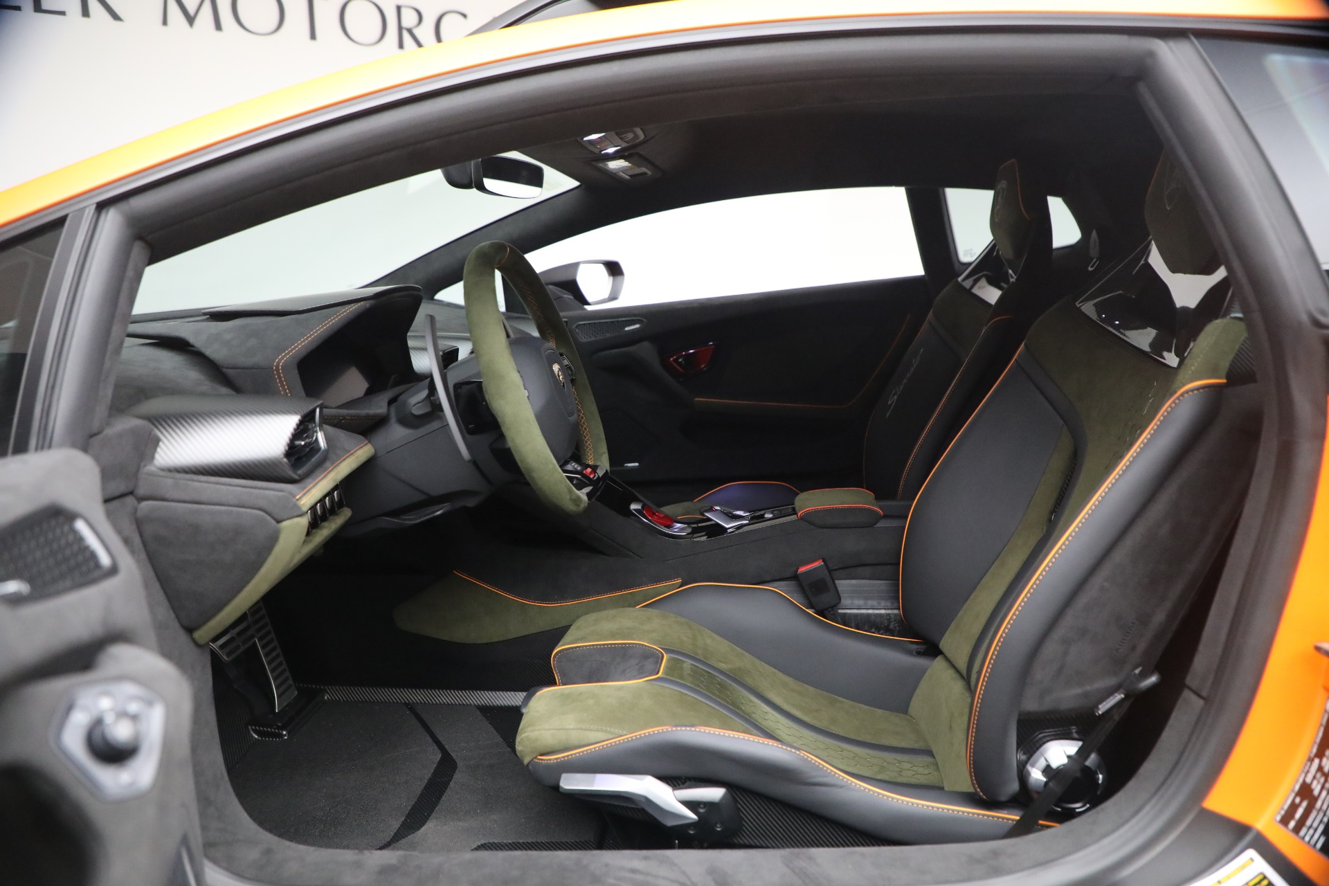 Used-2024-Lamborghini-Huracan-Sterrato