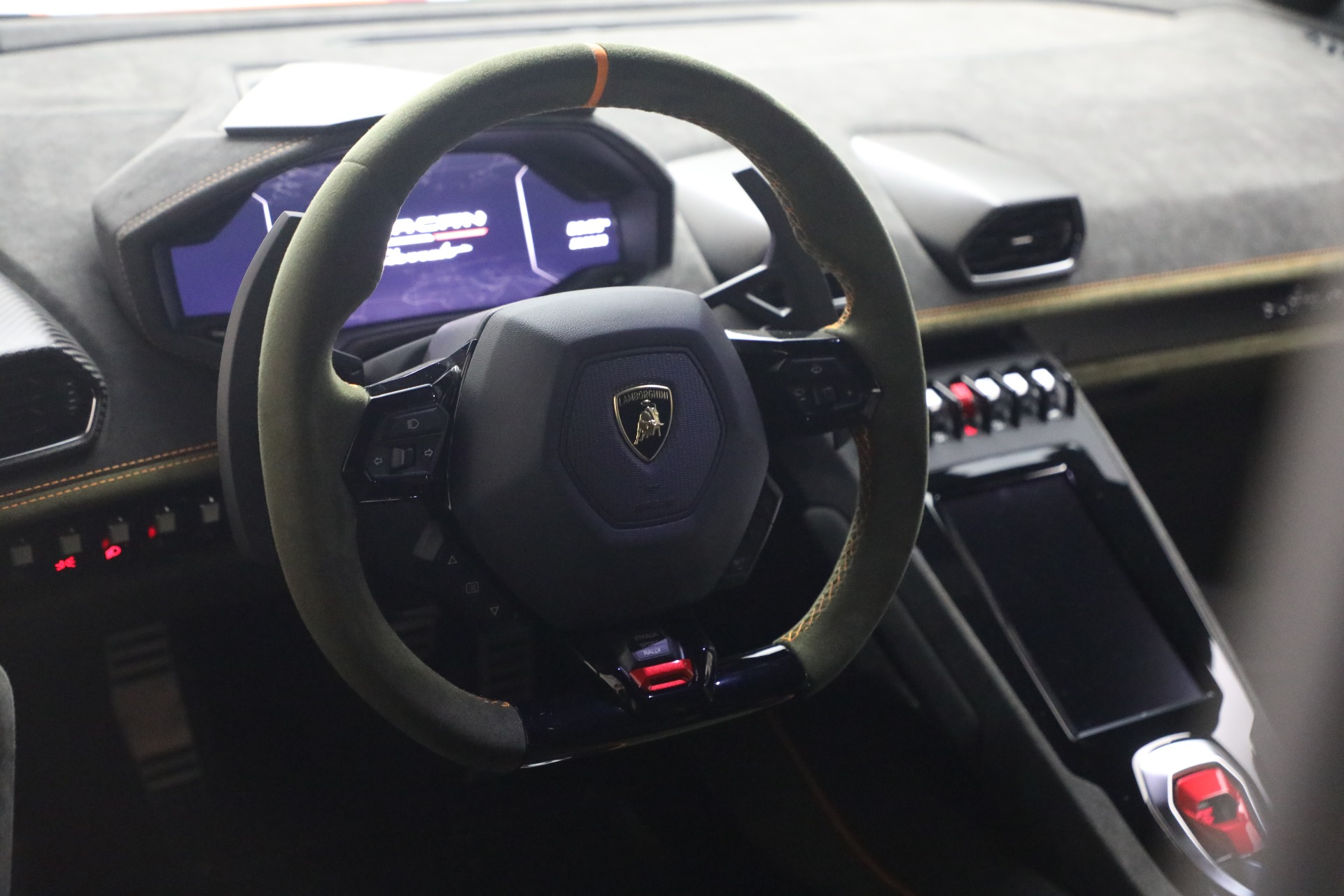 Used-2024-Lamborghini-Huracan-Sterrato